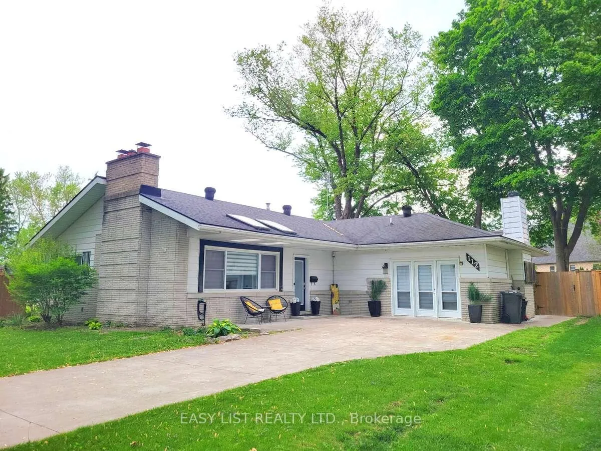 Photo 1 of 112 Clovelly Road, Tecumseh — HOMEH