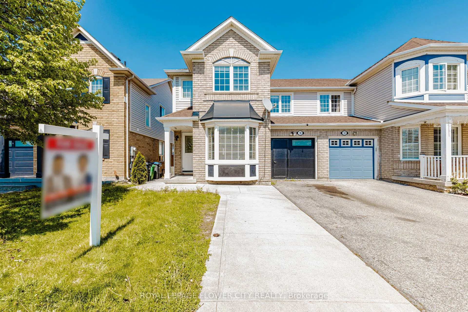 Photo 2 of 10 Vista Green Crescent, Brampton, Fletcher's Meadow — HOMEH