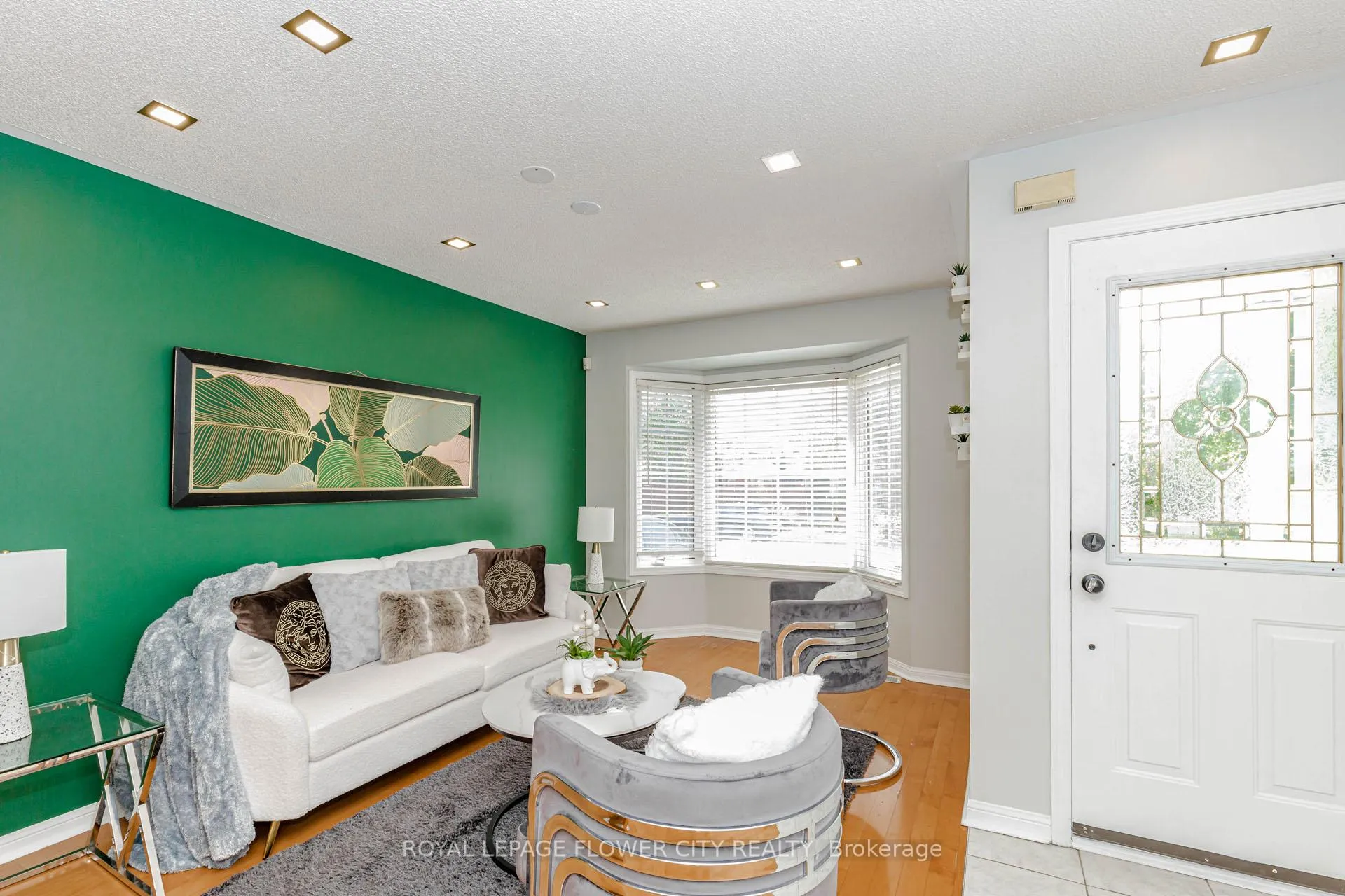 Photo 5 of 10 Vista Green Crescent, Brampton, Fletcher's Meadow — HOMEH