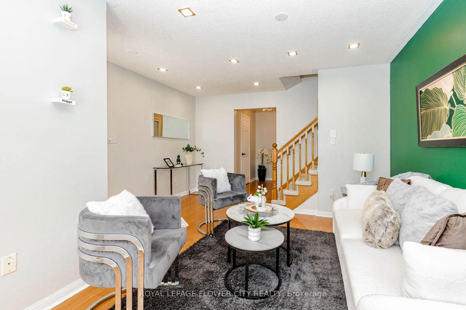 Photo 7 of 10 Vista Green Crescent, Brampton, Fletcher's Meadow — HOMEH