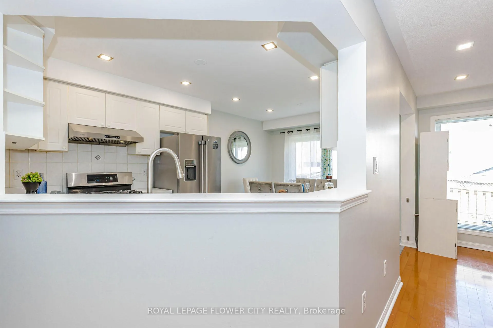 Photo 11 of 10 Vista Green Crescent, Brampton, Fletcher's Meadow — HOMEH