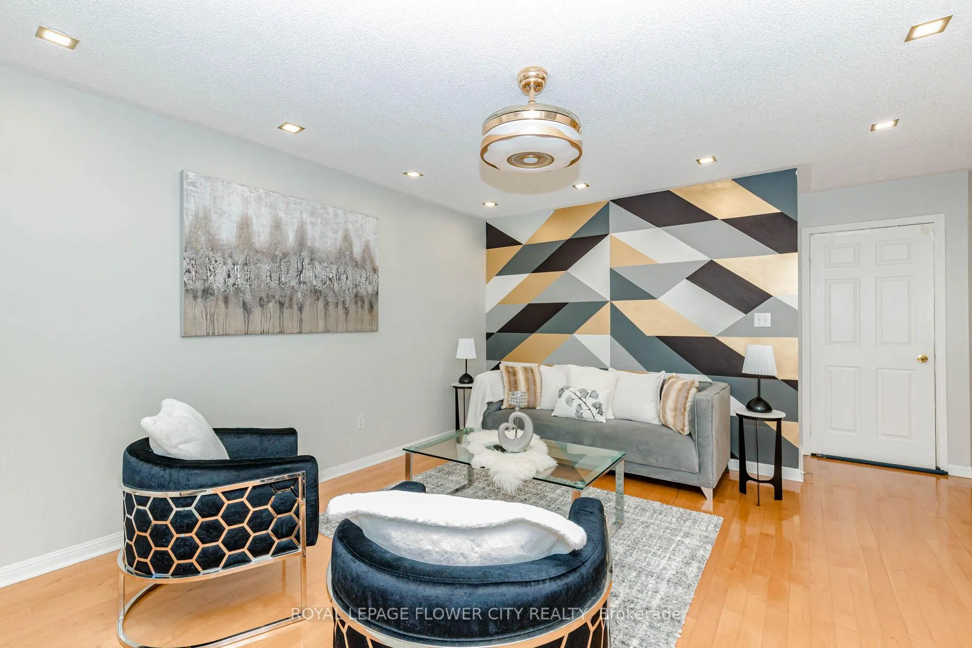Photo 12 of 10 Vista Green Crescent, Brampton, Fletcher's Meadow — HOMEH