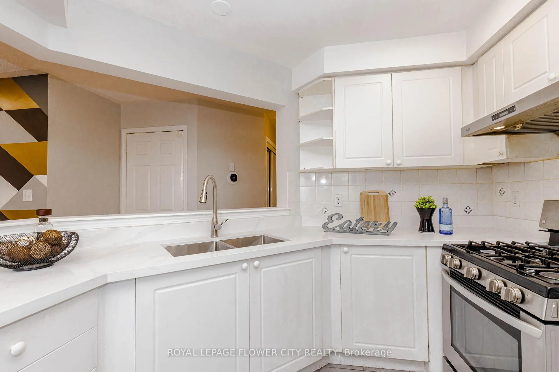 Photo 19 of 10 Vista Green Crescent, Brampton, Fletcher's Meadow — HOMEH