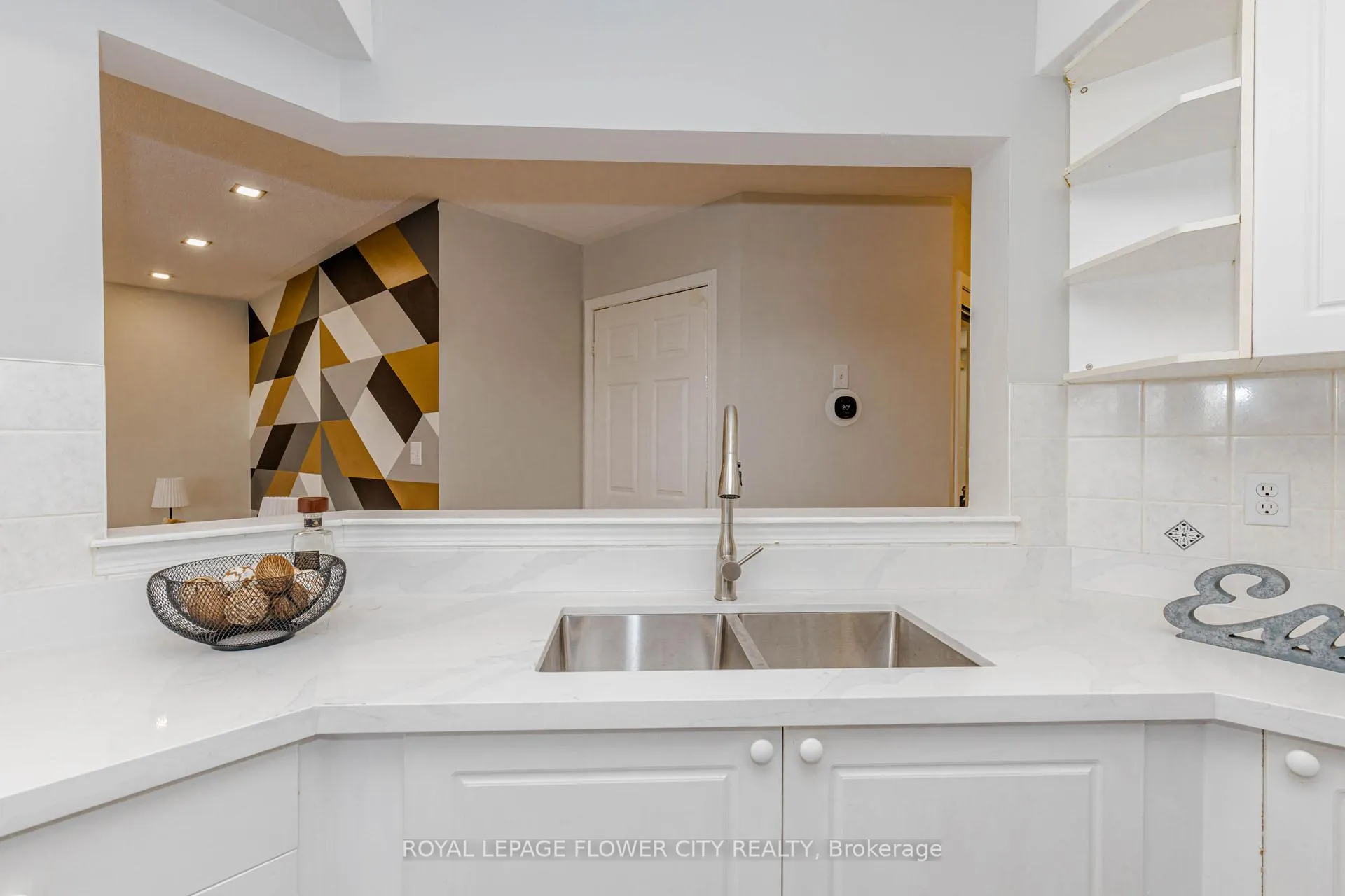 Photo 21 of 10 Vista Green Crescent, Brampton, Fletcher's Meadow — HOMEH