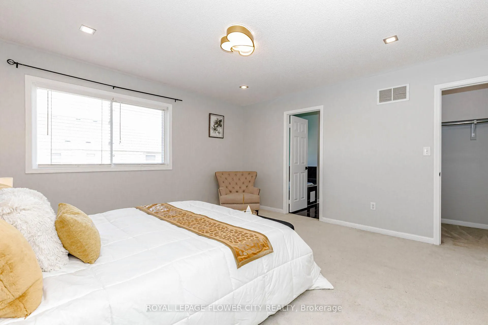 Photo 27 of 10 Vista Green Crescent, Brampton, Fletcher's Meadow — HOMEH
