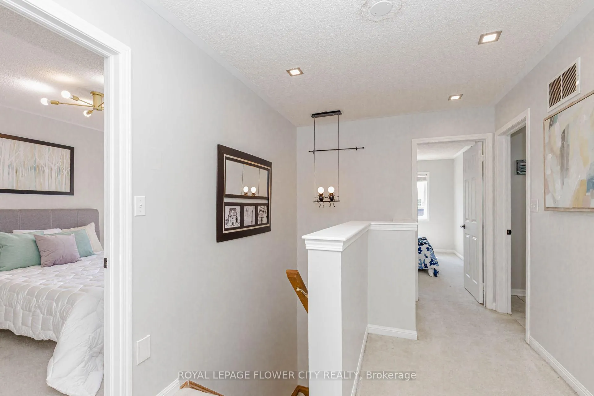 Photo 30 of 10 Vista Green Crescent, Brampton, Fletcher's Meadow — HOMEH