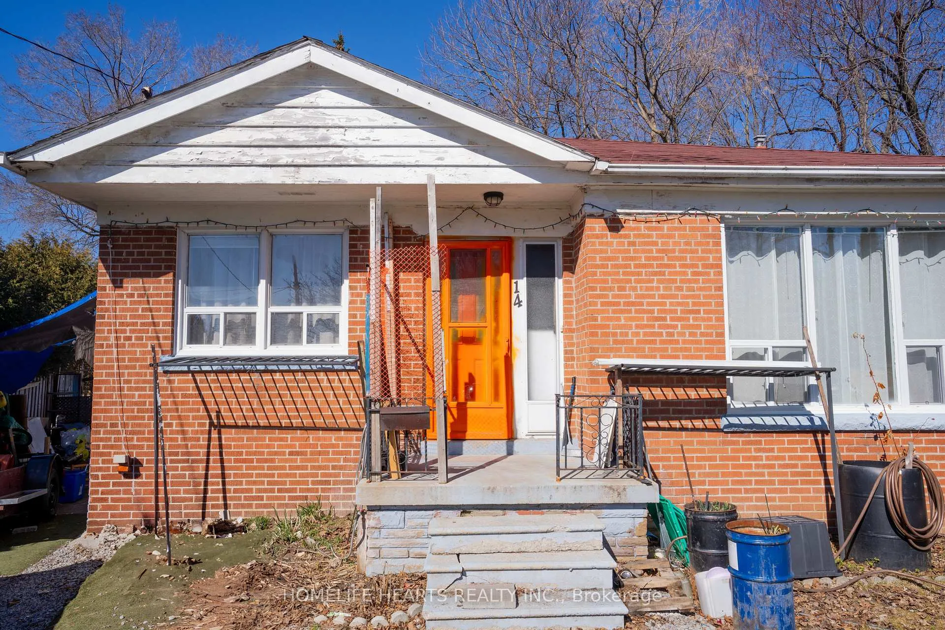 Photo 2 of 14 Mackinac Crescent, Scarborough, Bendale — HOMEH