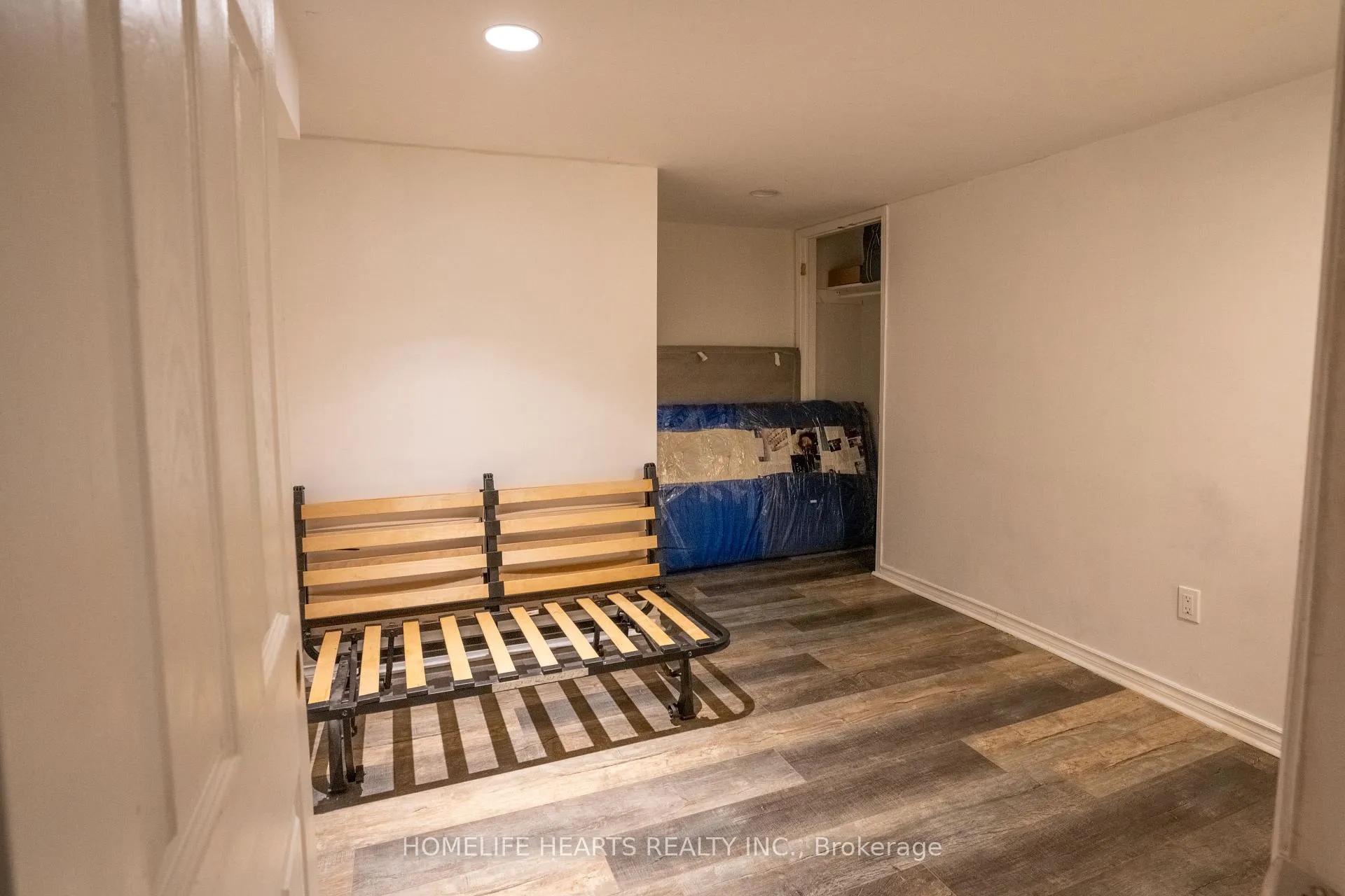 Photo 5 of 14 Mackinac Crescent, Scarborough, Bendale — HOMEH