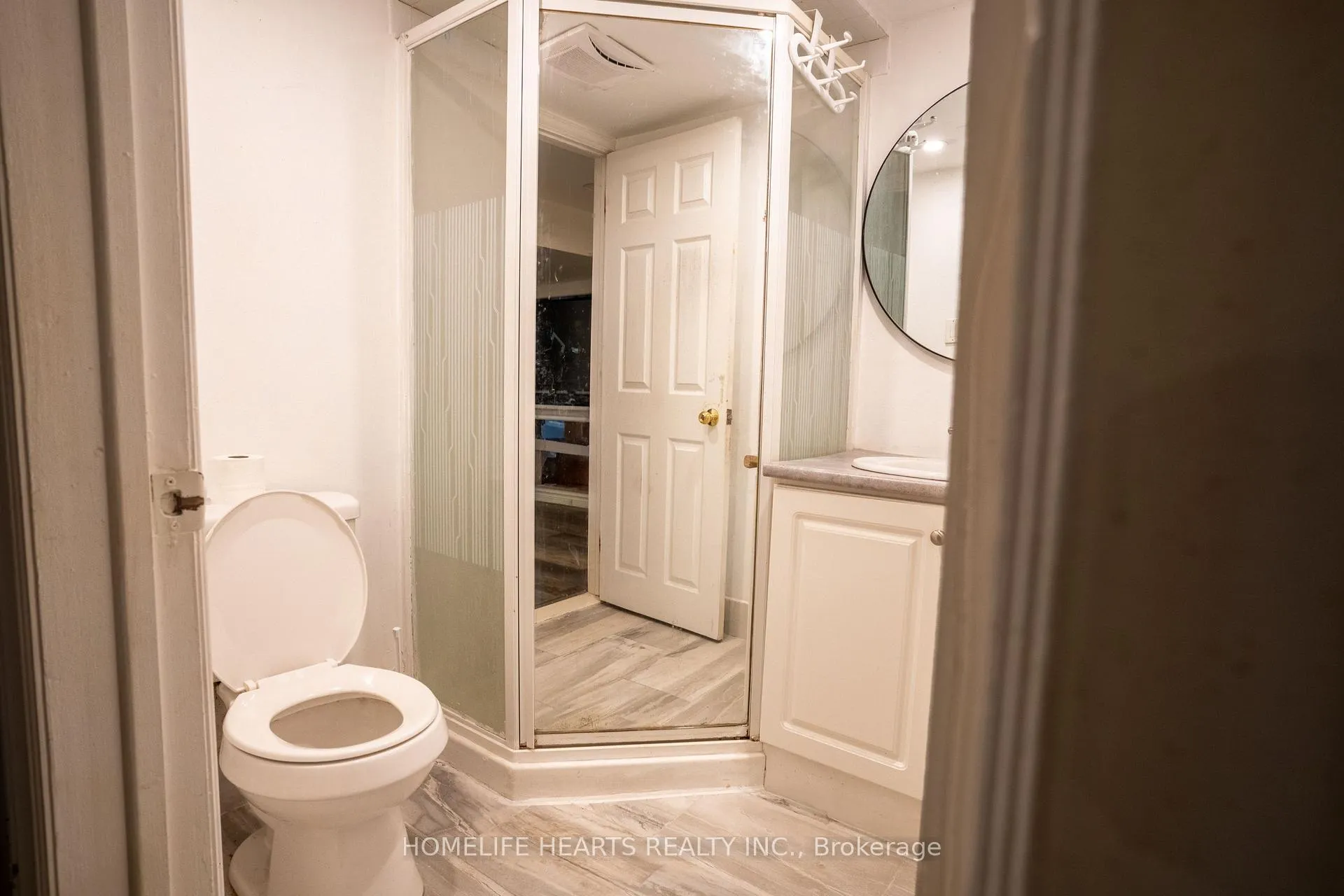 Photo 9 of 14 Mackinac Crescent, Scarborough, Bendale — HOMEH