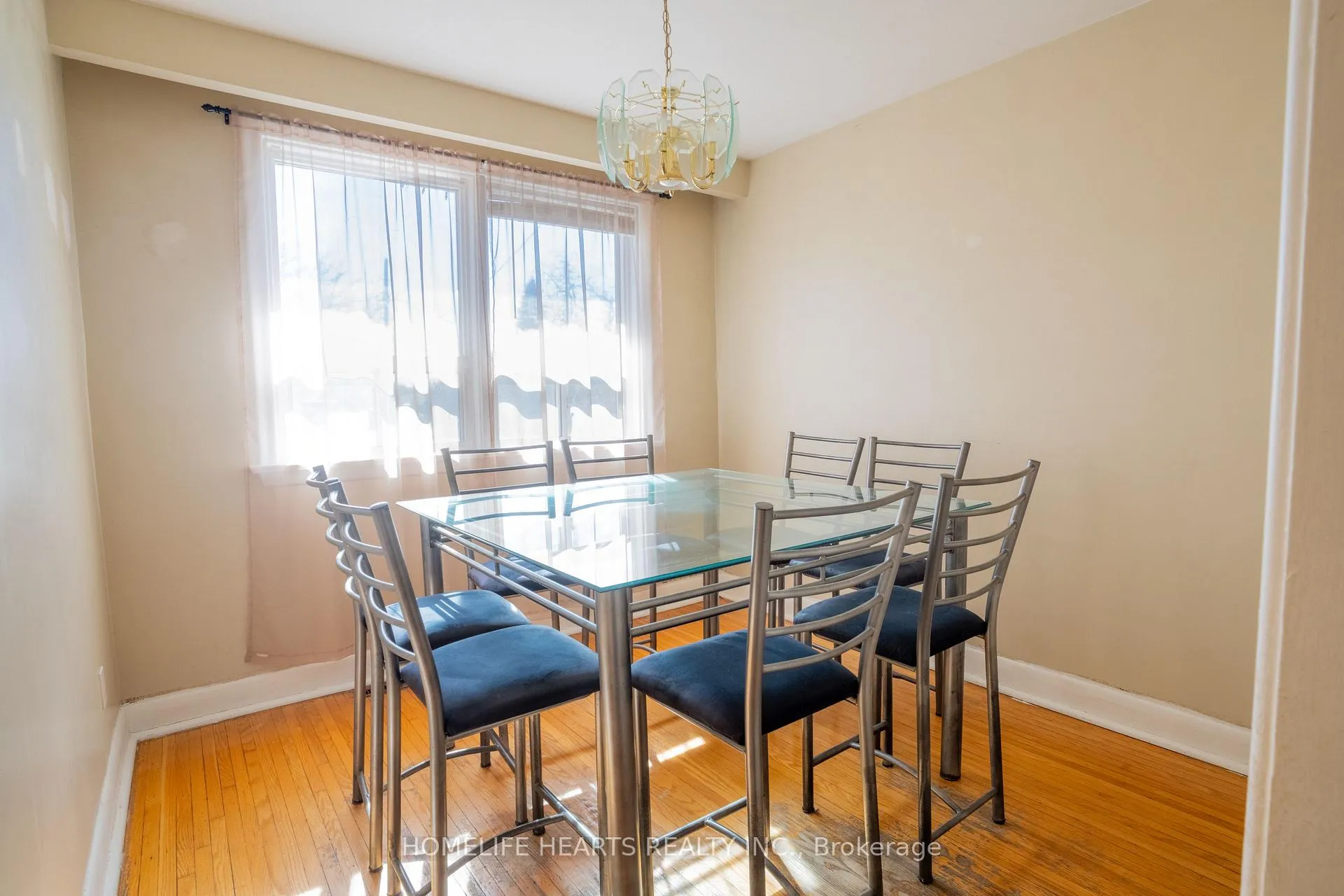 Photo 13 of 14 Mackinac Crescent, Scarborough, Bendale — HOMEH