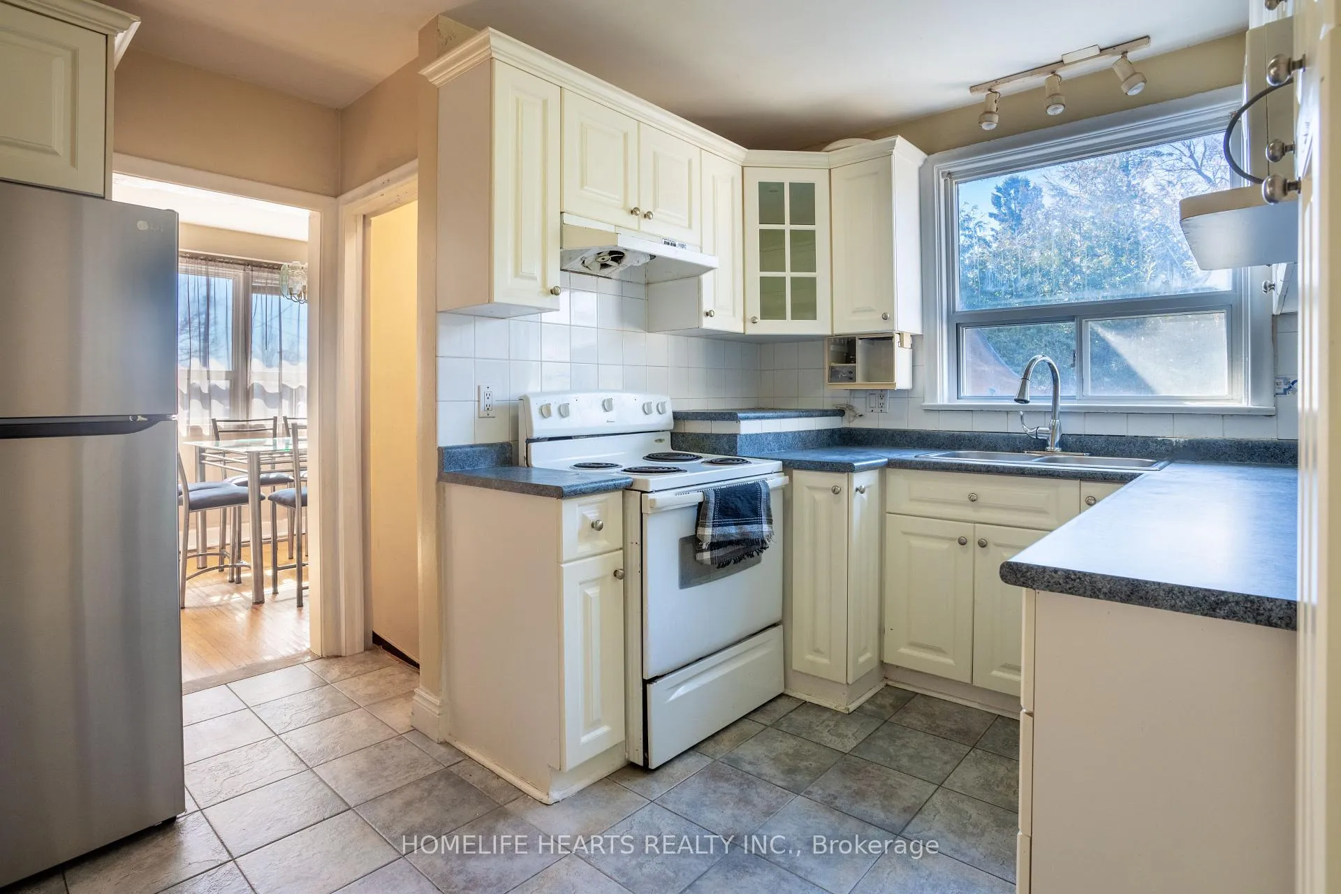 Photo 30 of 14 Mackinac Crescent, Scarborough, Bendale — HOMEH