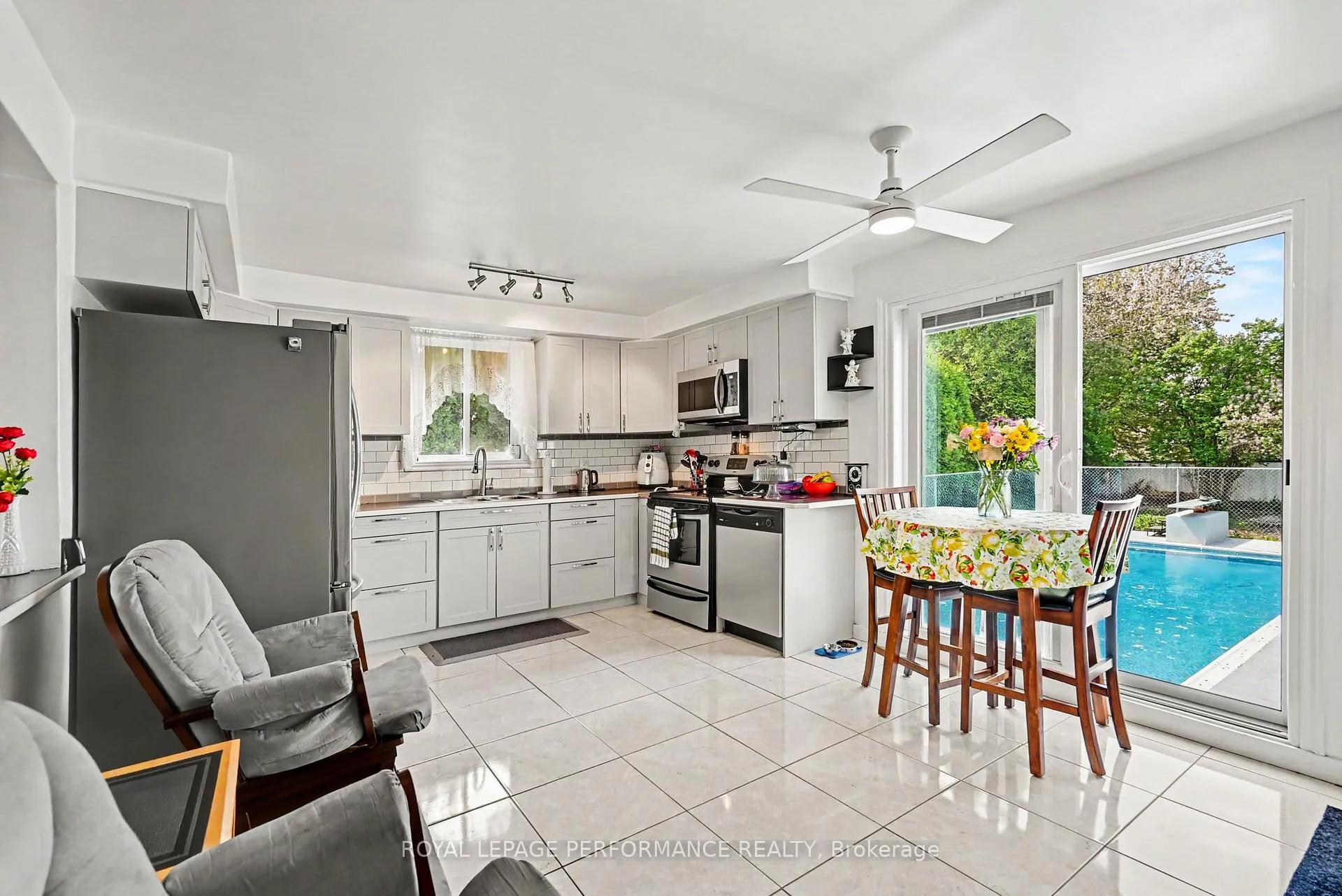 Photo 11 of 1540 Gage Avenue, Cornwall — HOMEH
