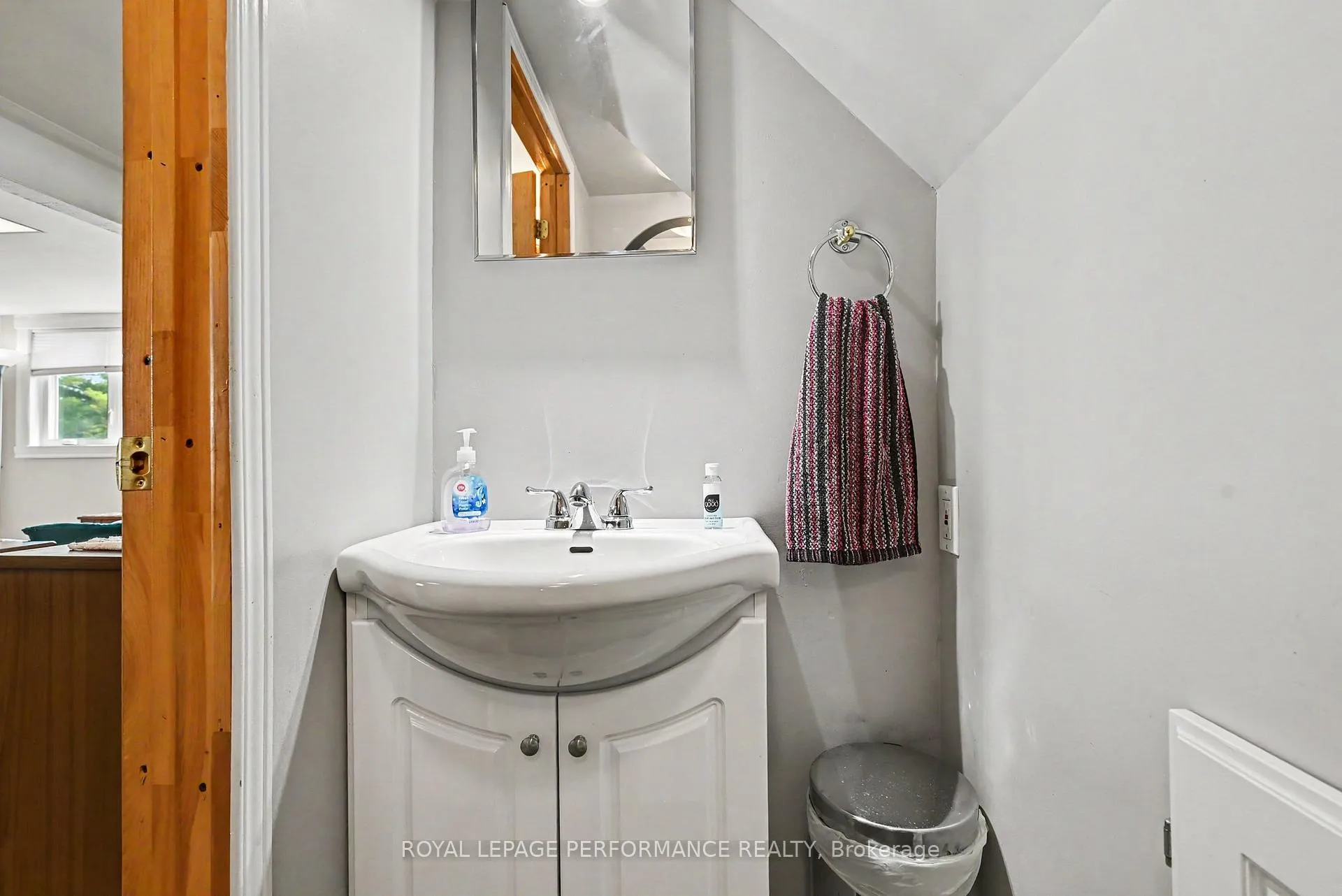 Photo 15 of 1540 Gage Avenue, Cornwall — HOMEH