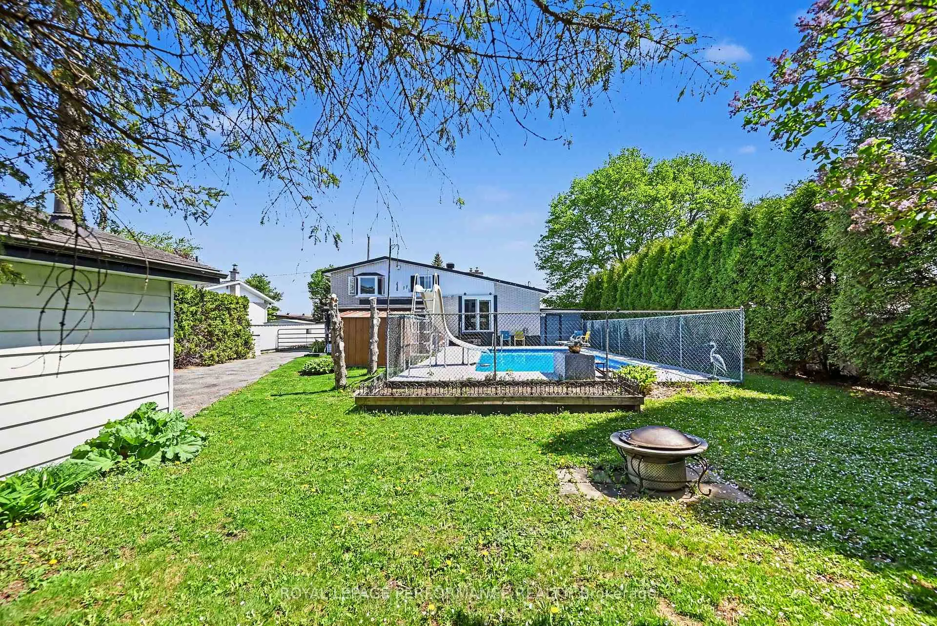 Photo 26 of 1540 Gage Avenue, Cornwall — HOMEH
