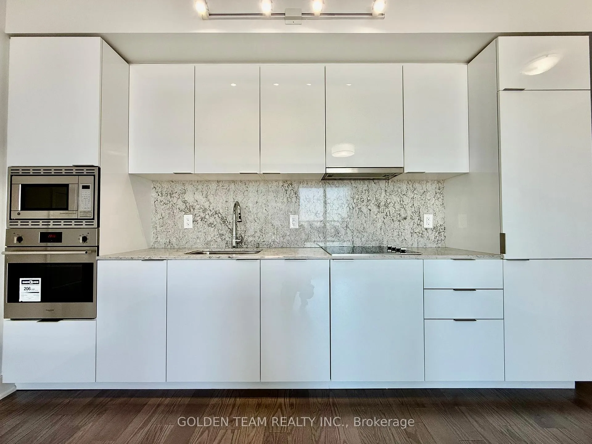 Photo 9 of Unit 3209, 955 Bay Street, Toronto, Bay Street Corridor — HOMEH