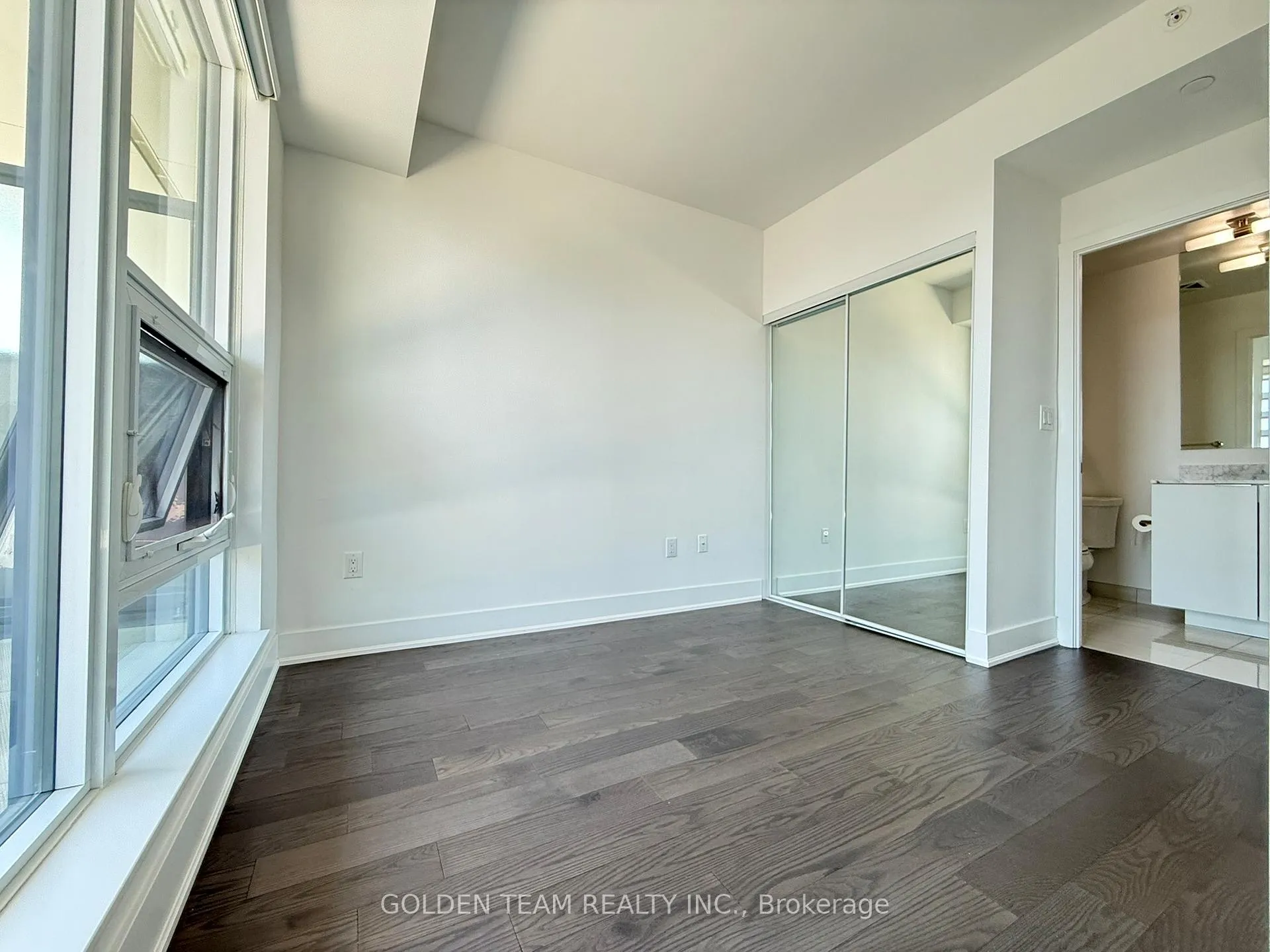 Photo 37 of Unit 3209, 955 Bay Street, Toronto, Bay Street Corridor — HOMEH