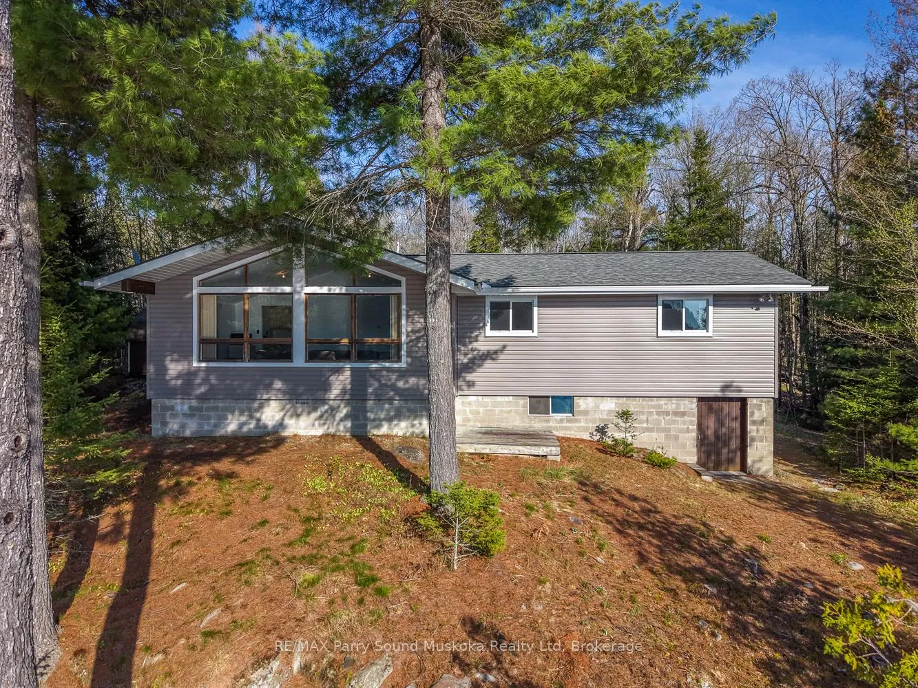 Photo 3 of 37 Smithpine Crescent, McKellar — HOMEH