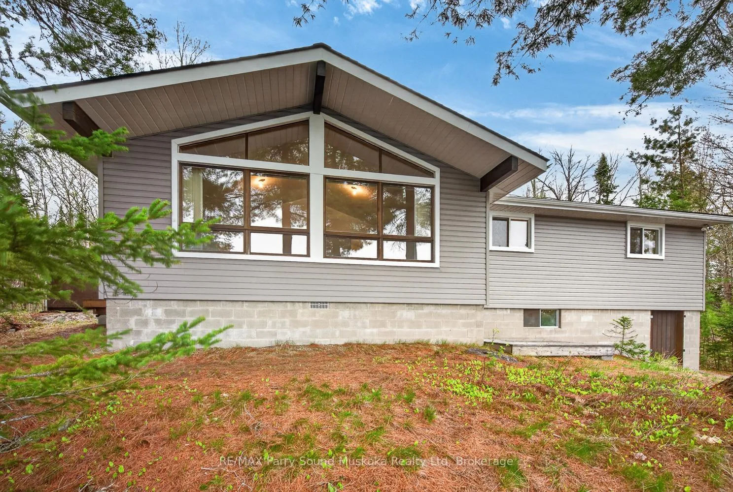 Photo 12 of 37 Smithpine Crescent, McKellar — HOMEH