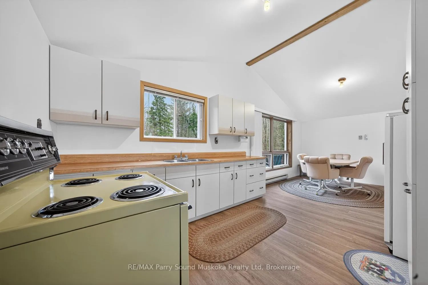 Photo 18 of 37 Smithpine Crescent, McKellar — HOMEH