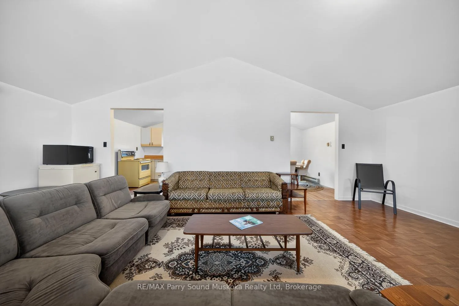 Photo 27 of 37 Smithpine Crescent, McKellar — HOMEH