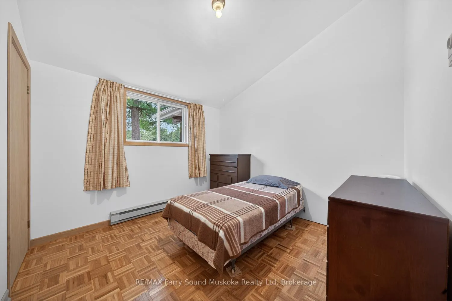 Photo 31 of 37 Smithpine Crescent, McKellar — HOMEH