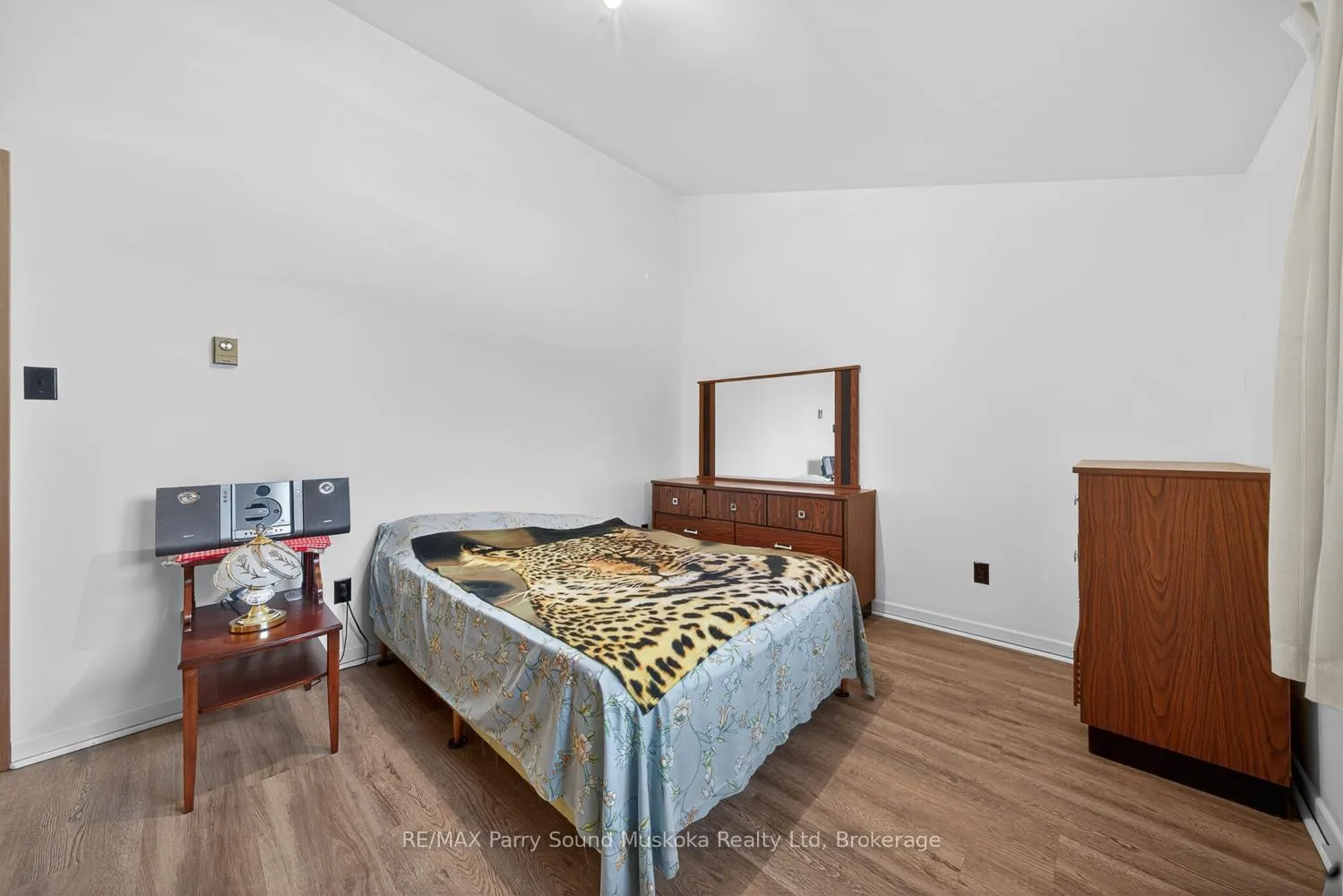Photo 33 of 37 Smithpine Crescent, McKellar — HOMEH