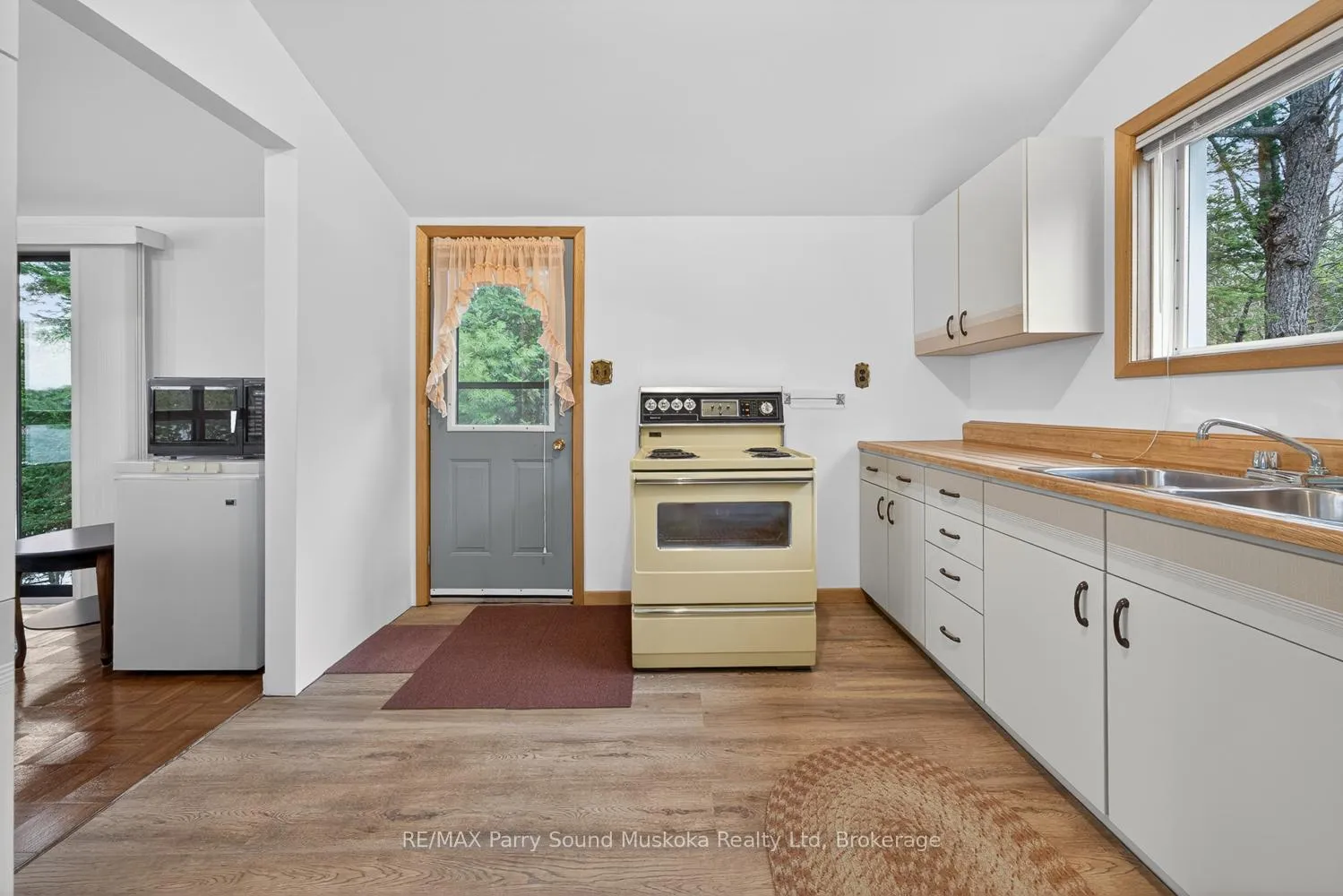 Photo 35 of 37 Smithpine Crescent, McKellar — HOMEH