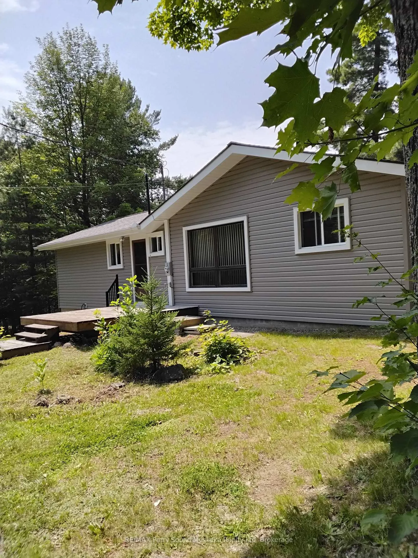 Photo 48 of 37 Smithpine Crescent, McKellar — HOMEH