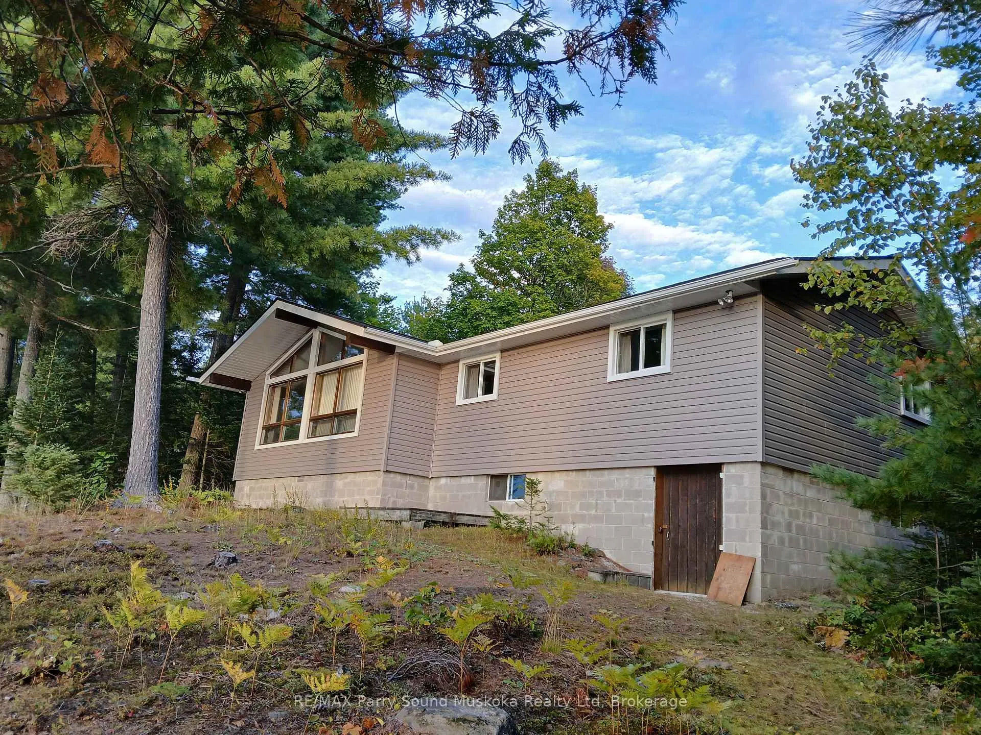 Photo 49 of 37 Smithpine Crescent, McKellar — HOMEH