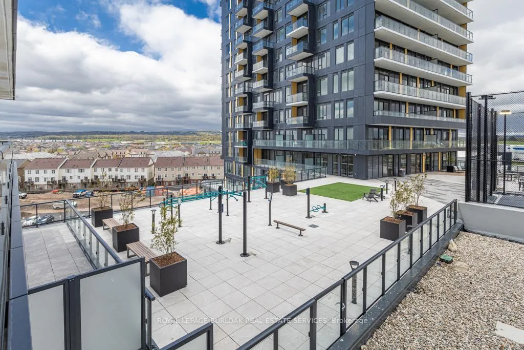 Photo 15 of Unit 126, 4878 Powers Common, Burlington, Alton — HOMEH