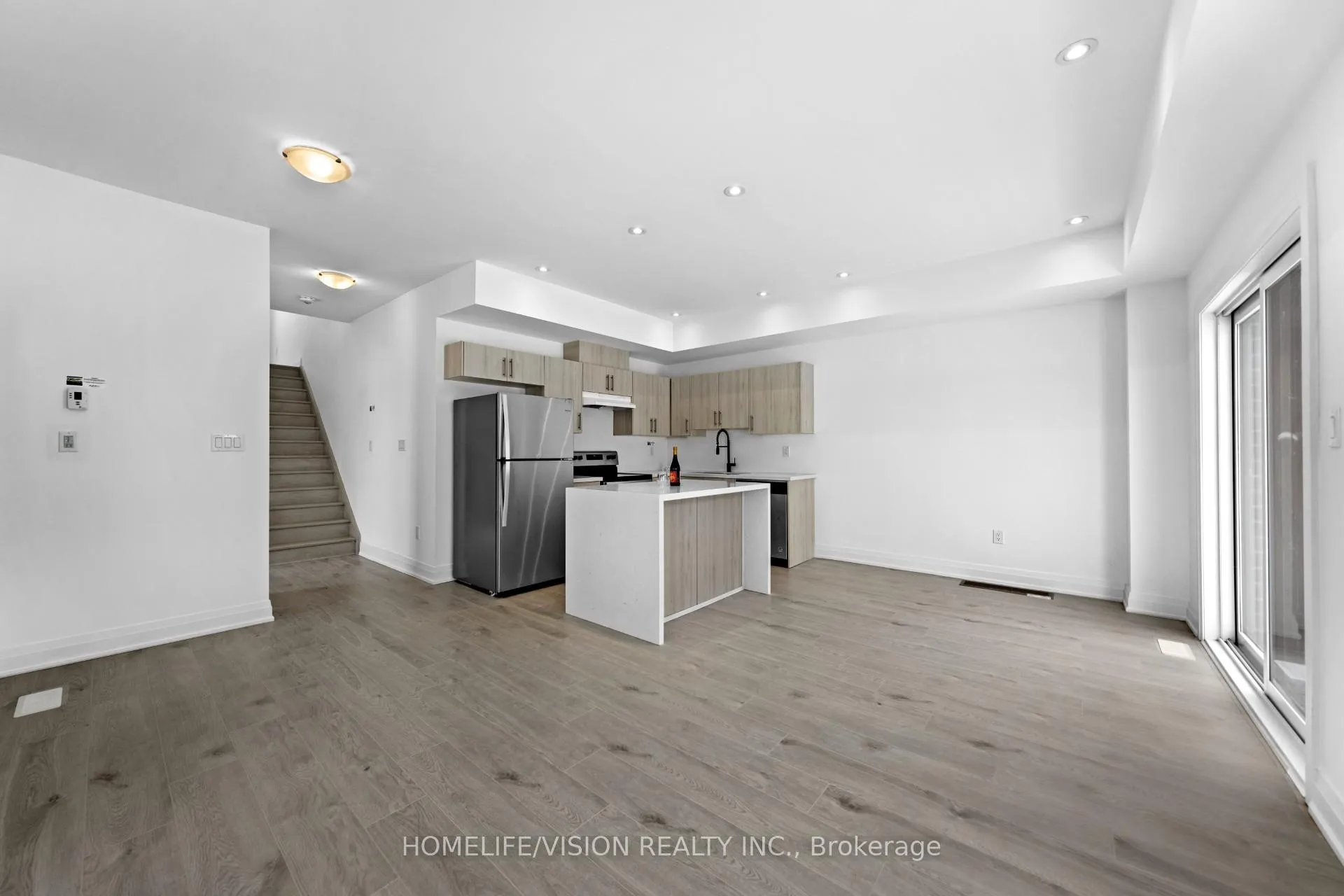 Photo 7 of 21 Haven Lane, Barrie, Painswick South — HOMEH