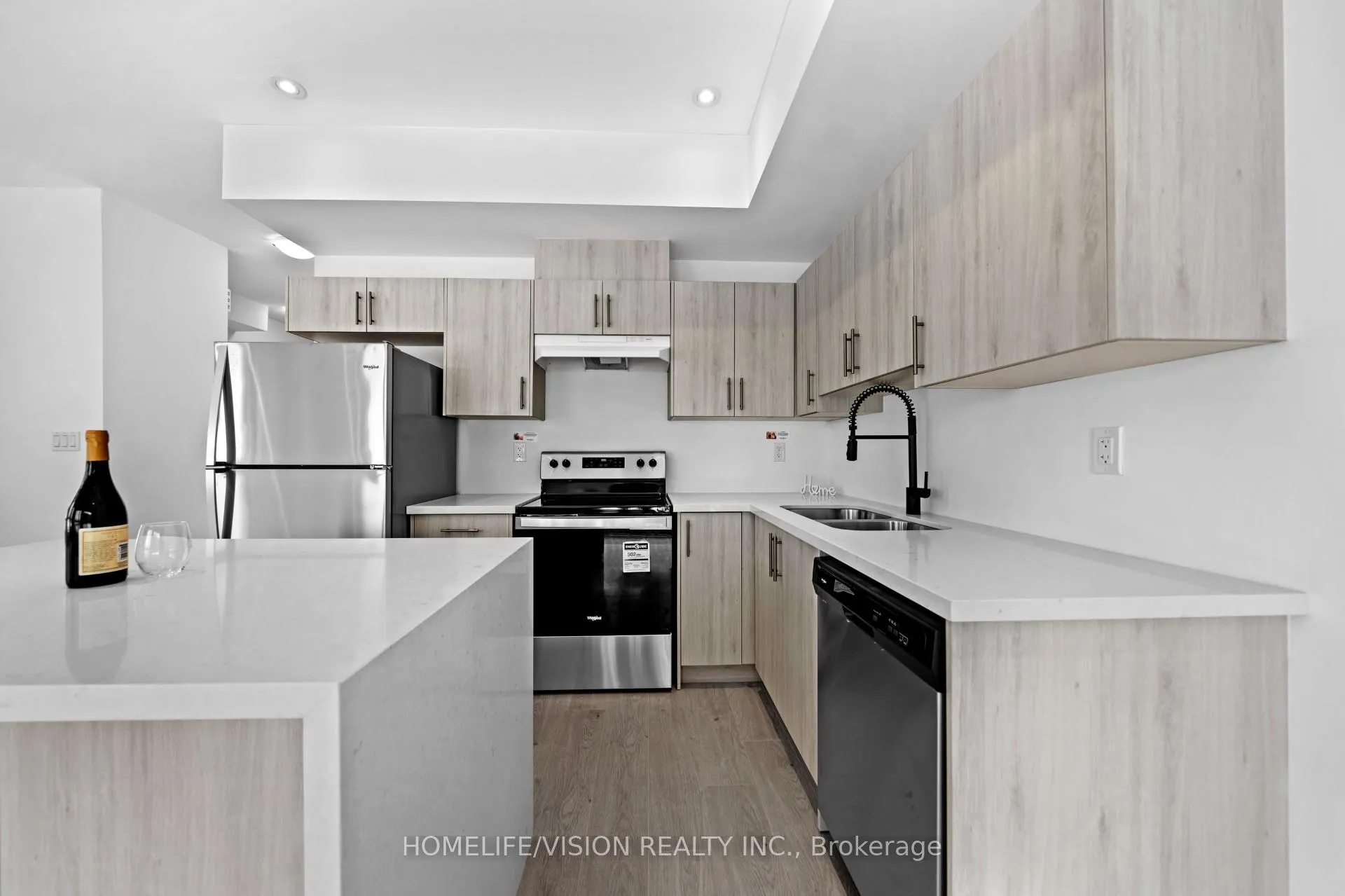 Photo 8 of 21 Haven Lane, Barrie, Painswick South — HOMEH