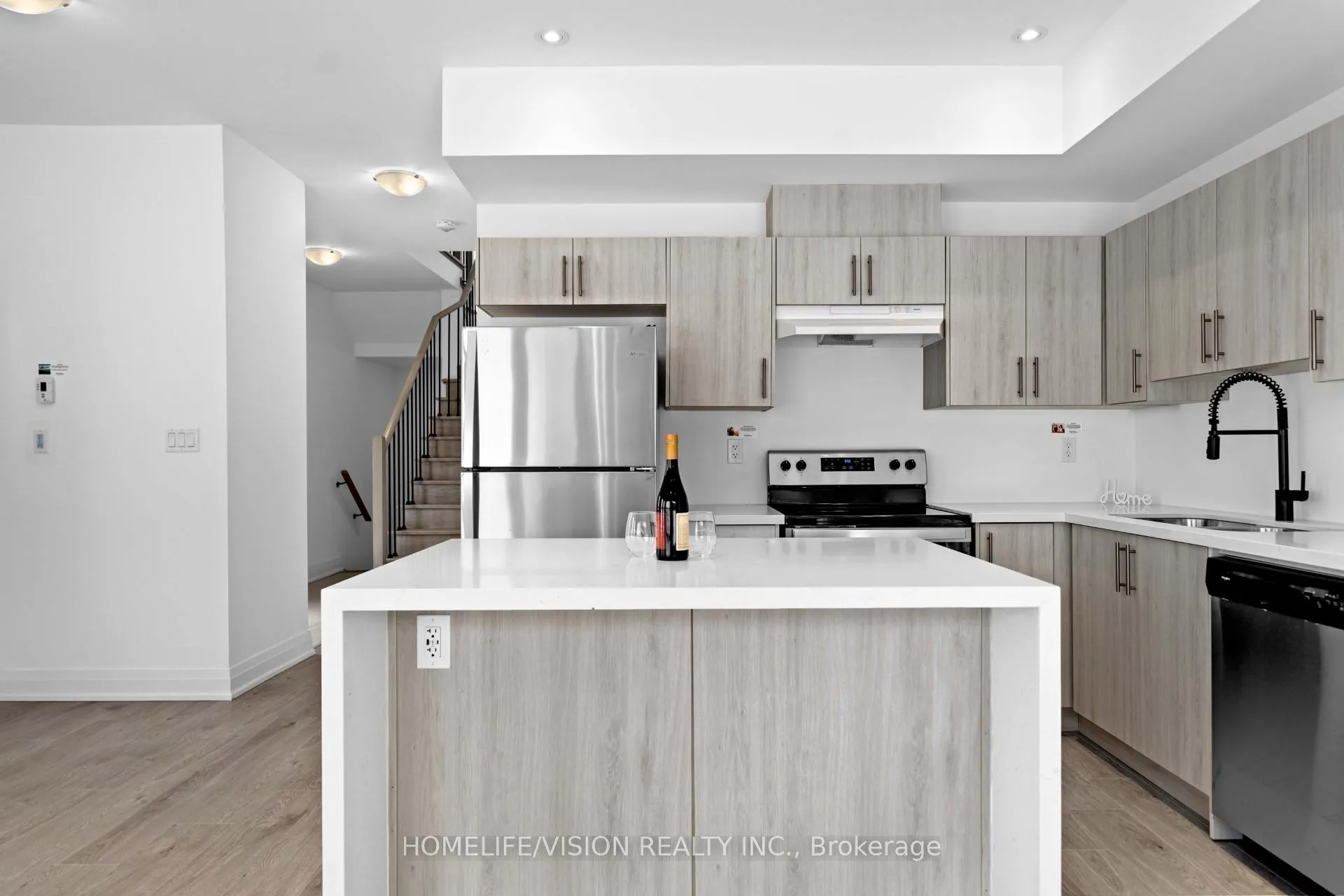 Photo 10 of 21 Haven Lane, Barrie, Painswick South — HOMEH