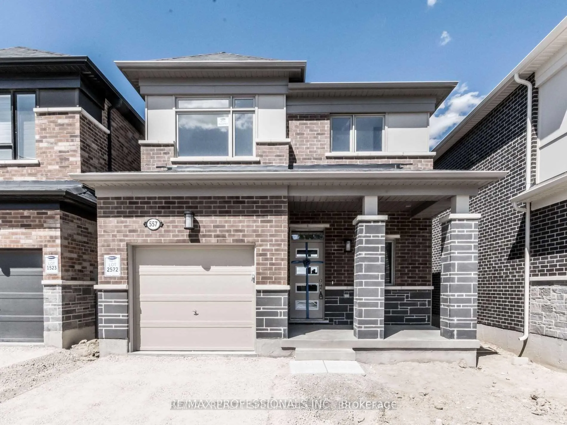 Photo 1 of 557 Queen Mary Drive, Brampton, Northwest Brampton — HOMEH