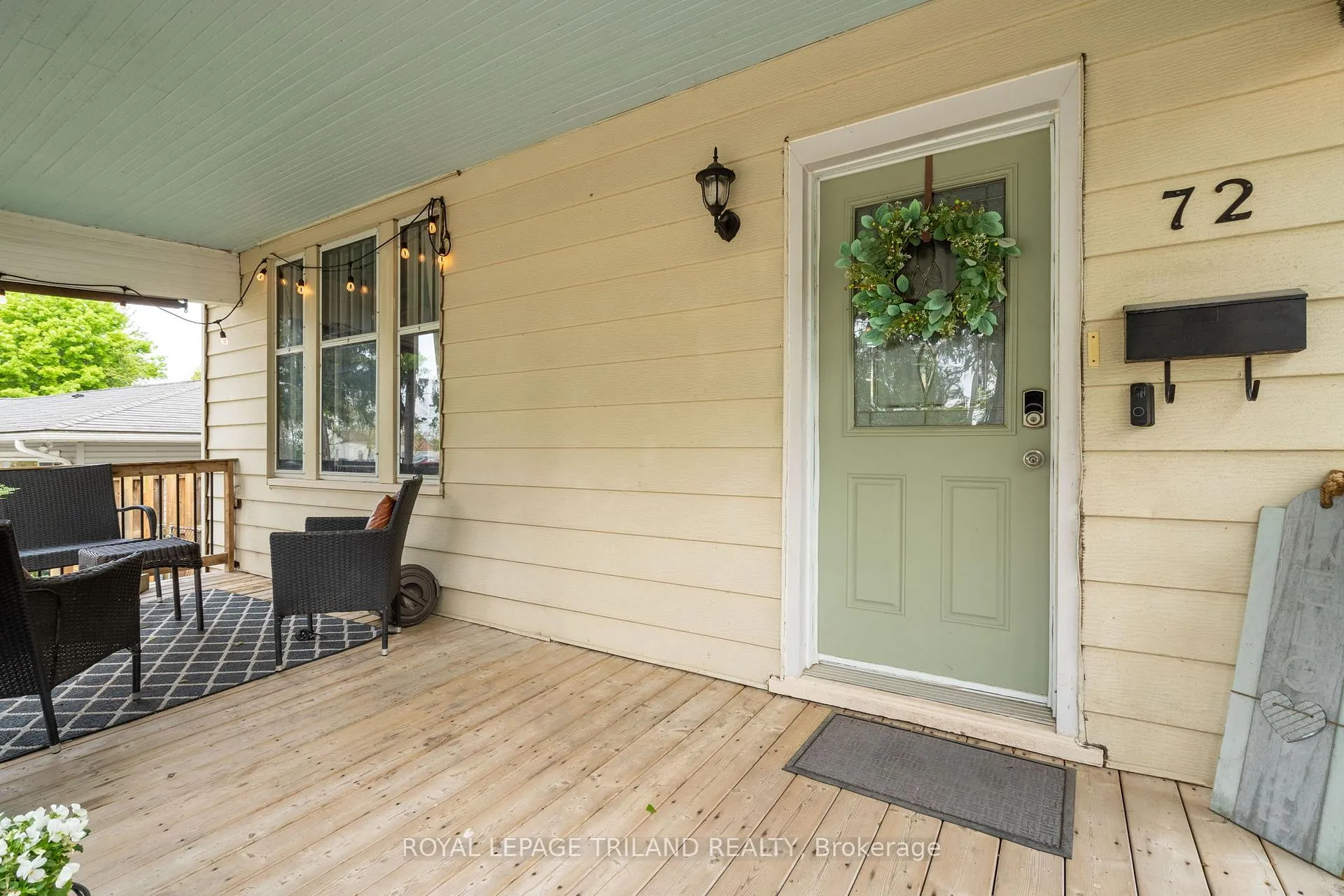 Photo 3 of 72 Walnut Street, St. Thomas — HOMEH