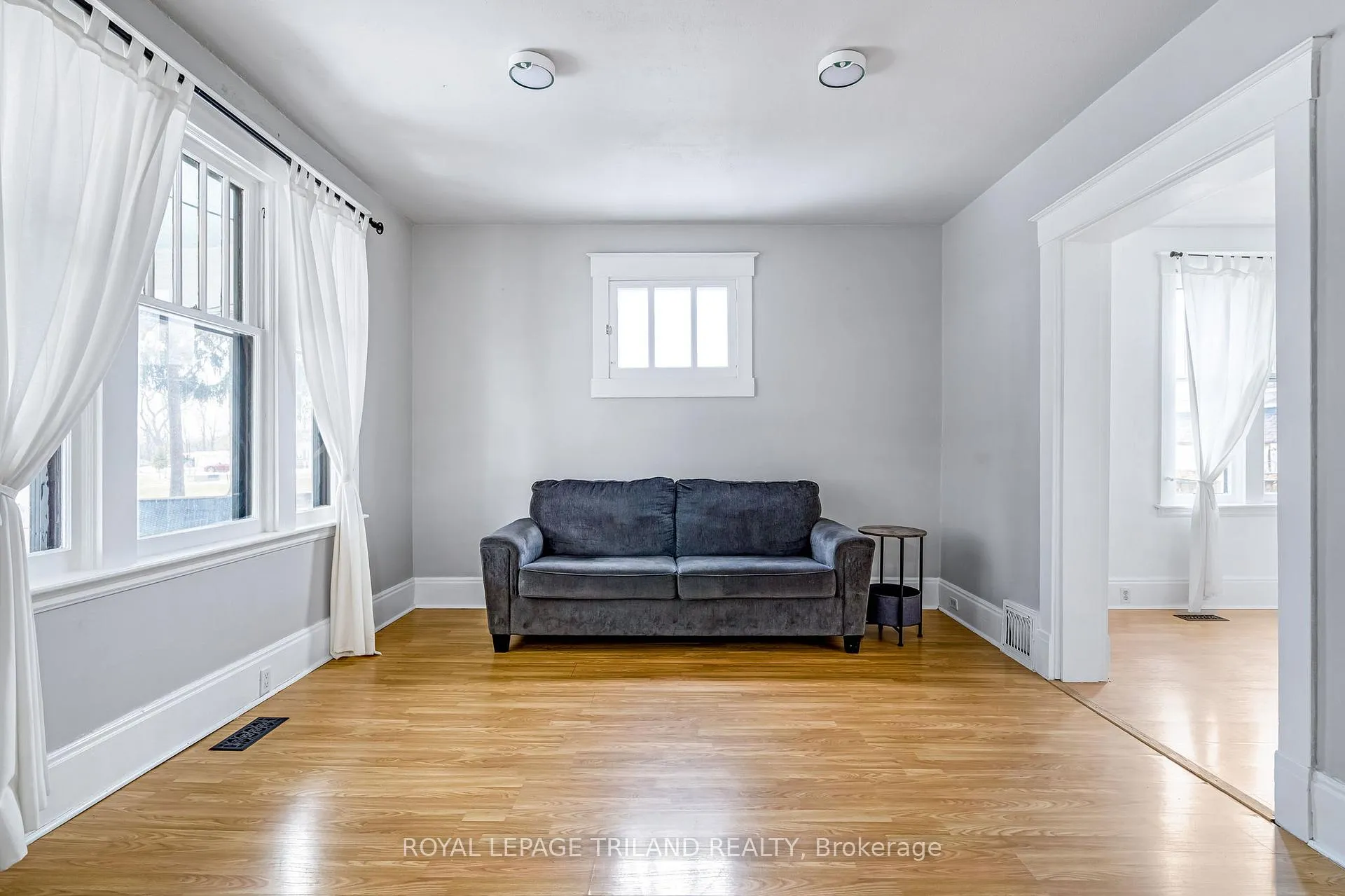 Photo 8 of 72 Walnut Street, St. Thomas — HOMEH