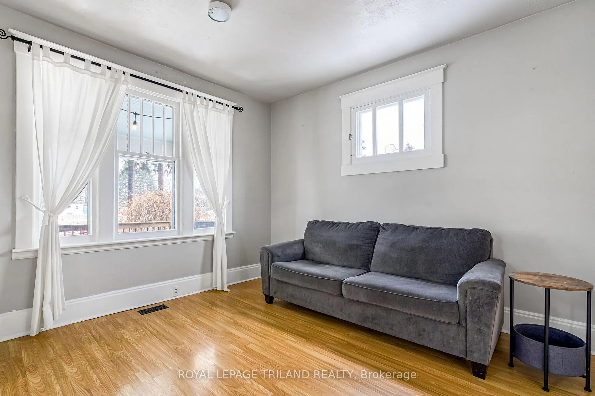 Photo 10 of 72 Walnut Street, St. Thomas — HOMEH