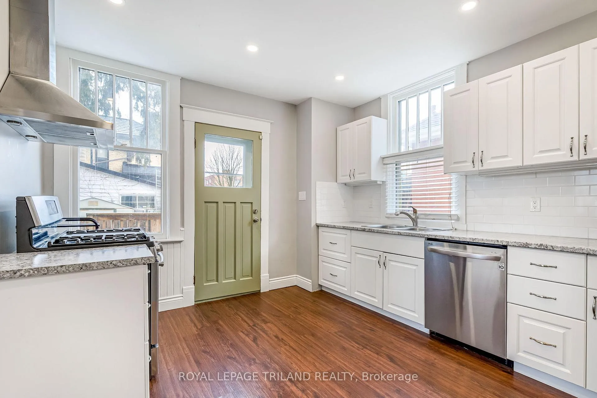 Photo 17 of 72 Walnut Street, St. Thomas — HOMEH