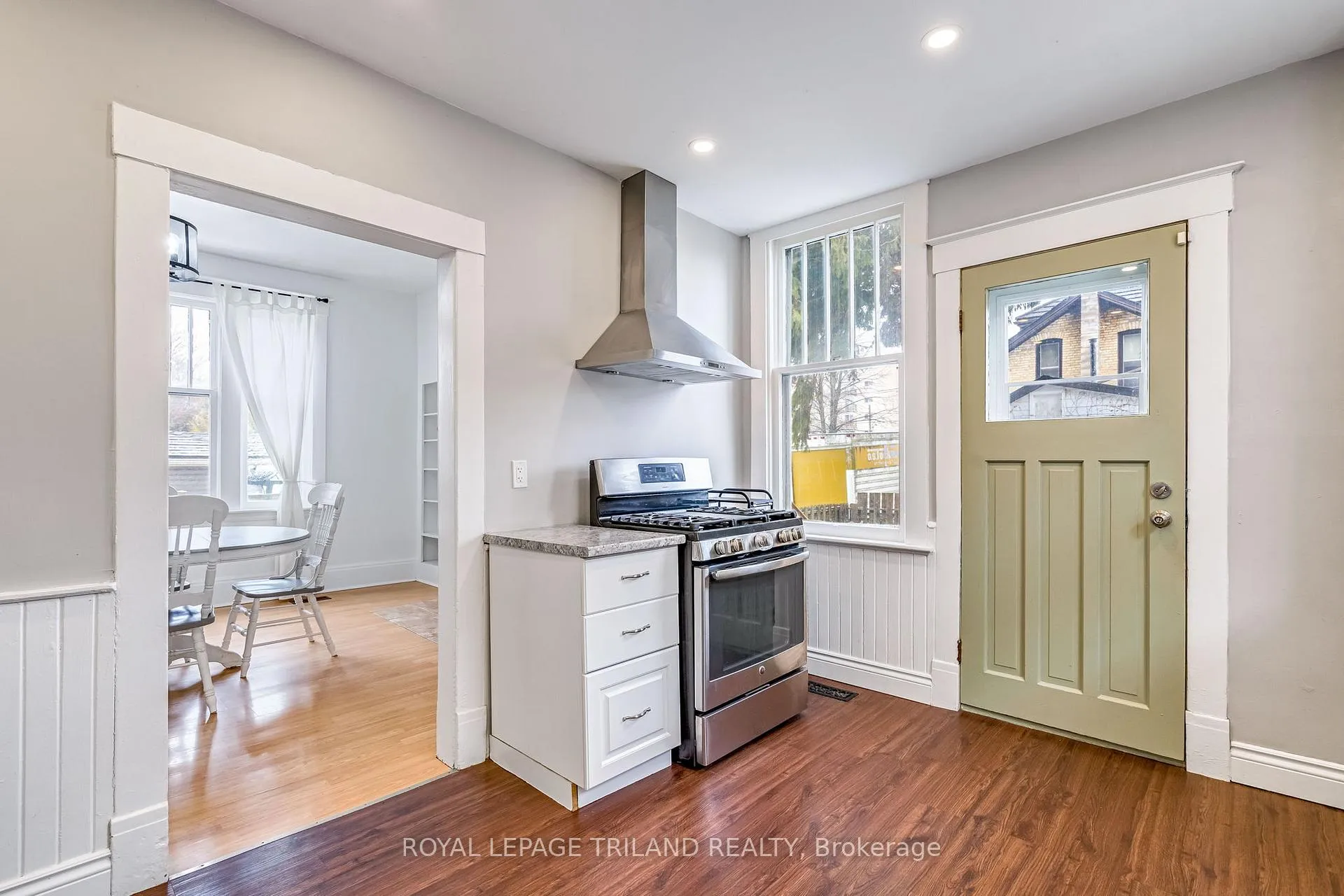 Photo 19 of 72 Walnut Street, St. Thomas — HOMEH