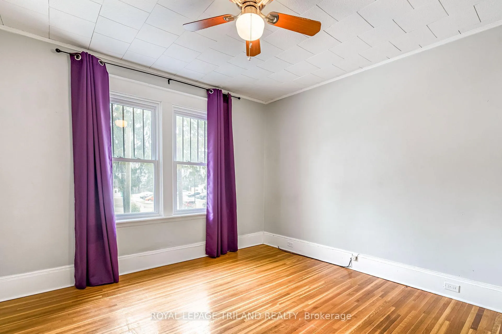 Photo 25 of 72 Walnut Street, St. Thomas — HOMEH