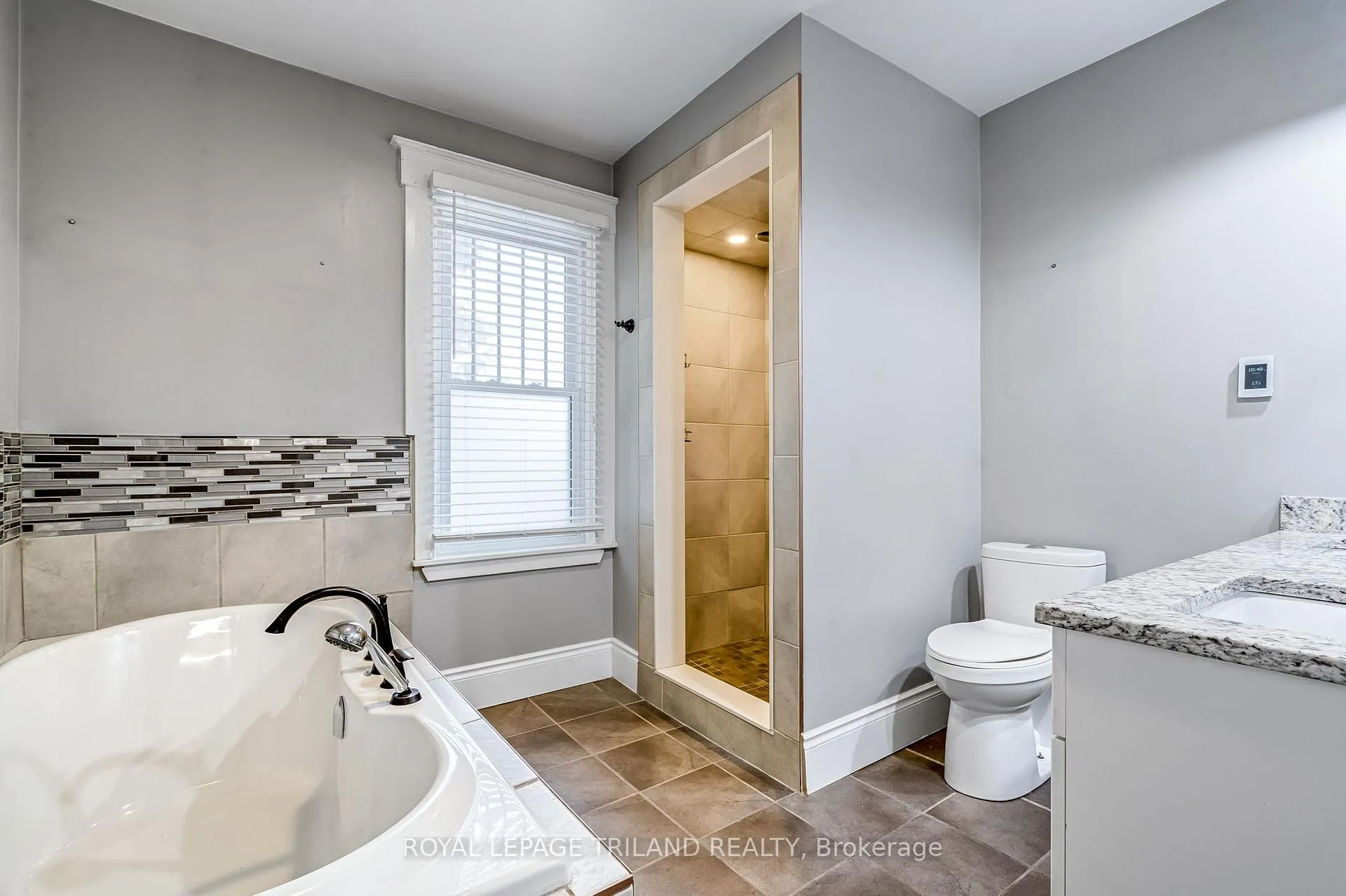 Photo 29 of 72 Walnut Street, St. Thomas — HOMEH