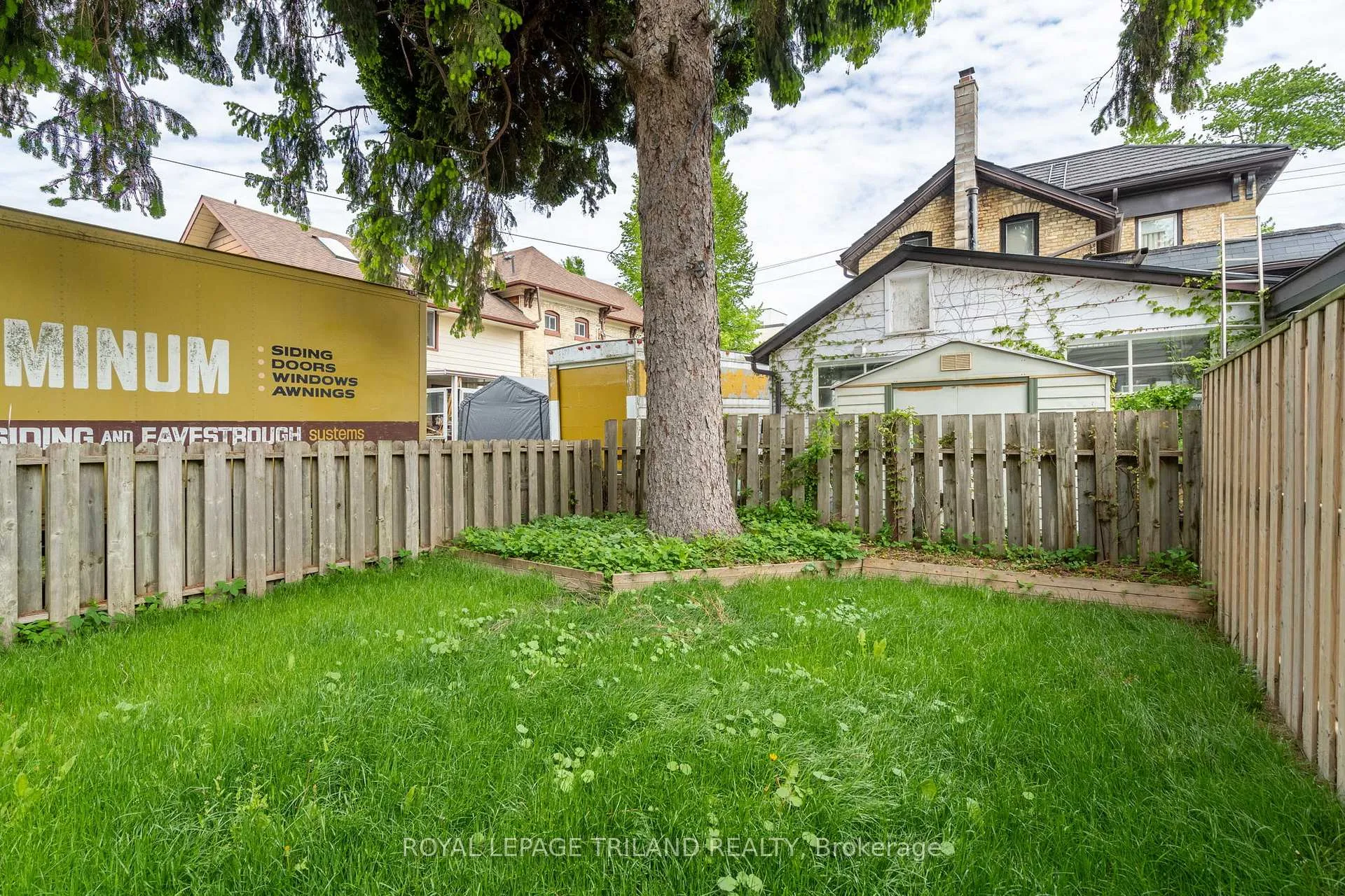 Photo 35 of 72 Walnut Street, St. Thomas — HOMEH