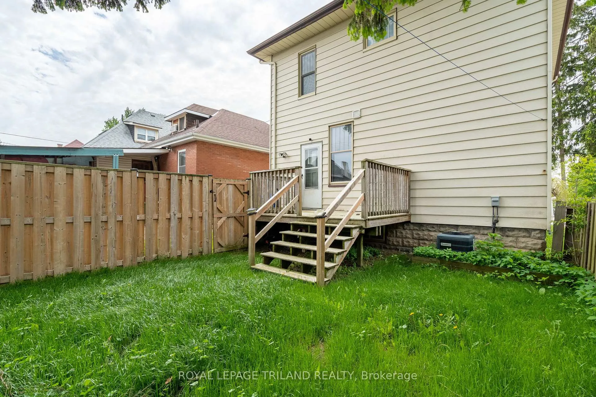 Photo 37 of 72 Walnut Street, St. Thomas — HOMEH