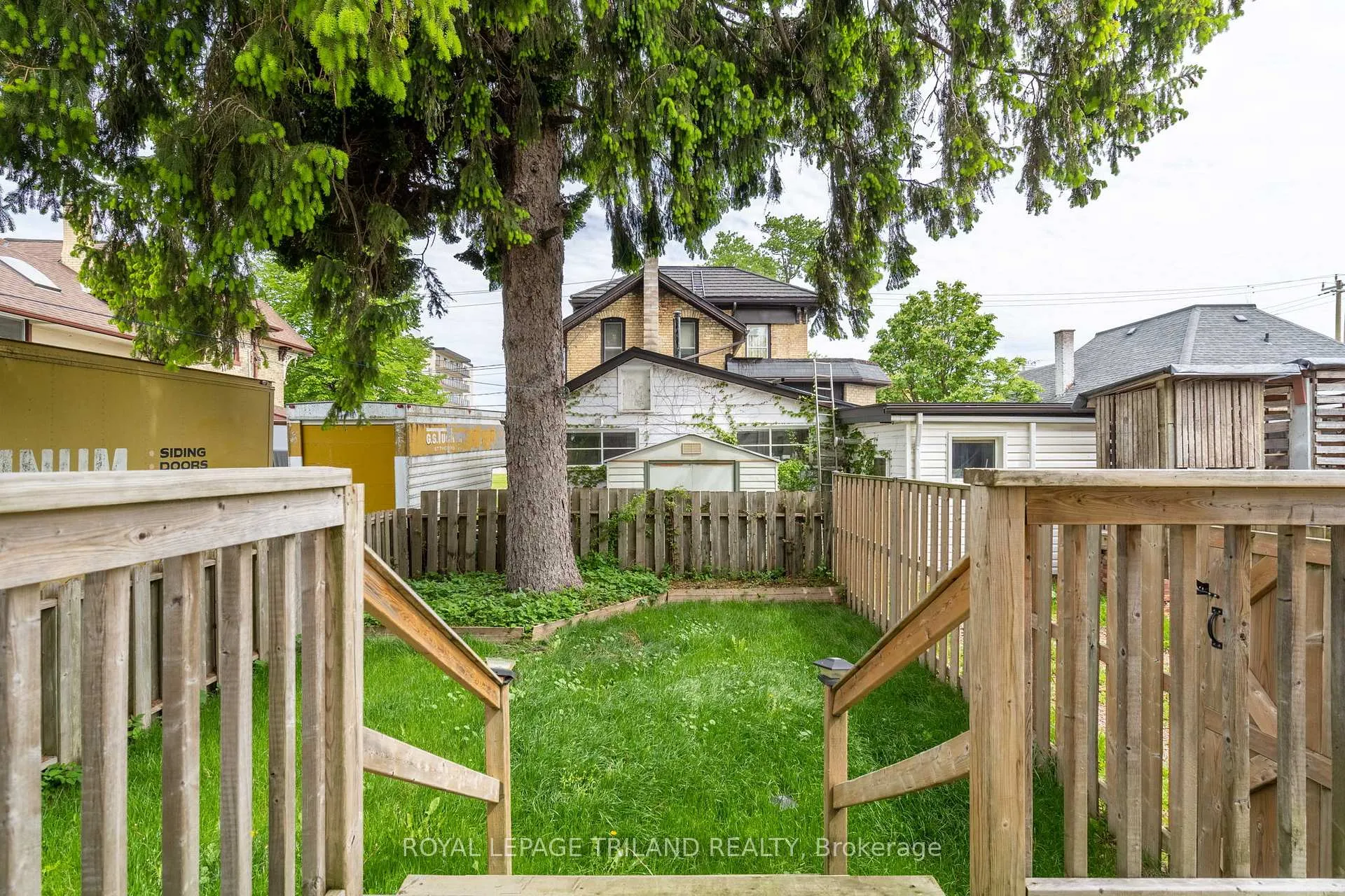 Photo 41 of 72 Walnut Street, St. Thomas — HOMEH