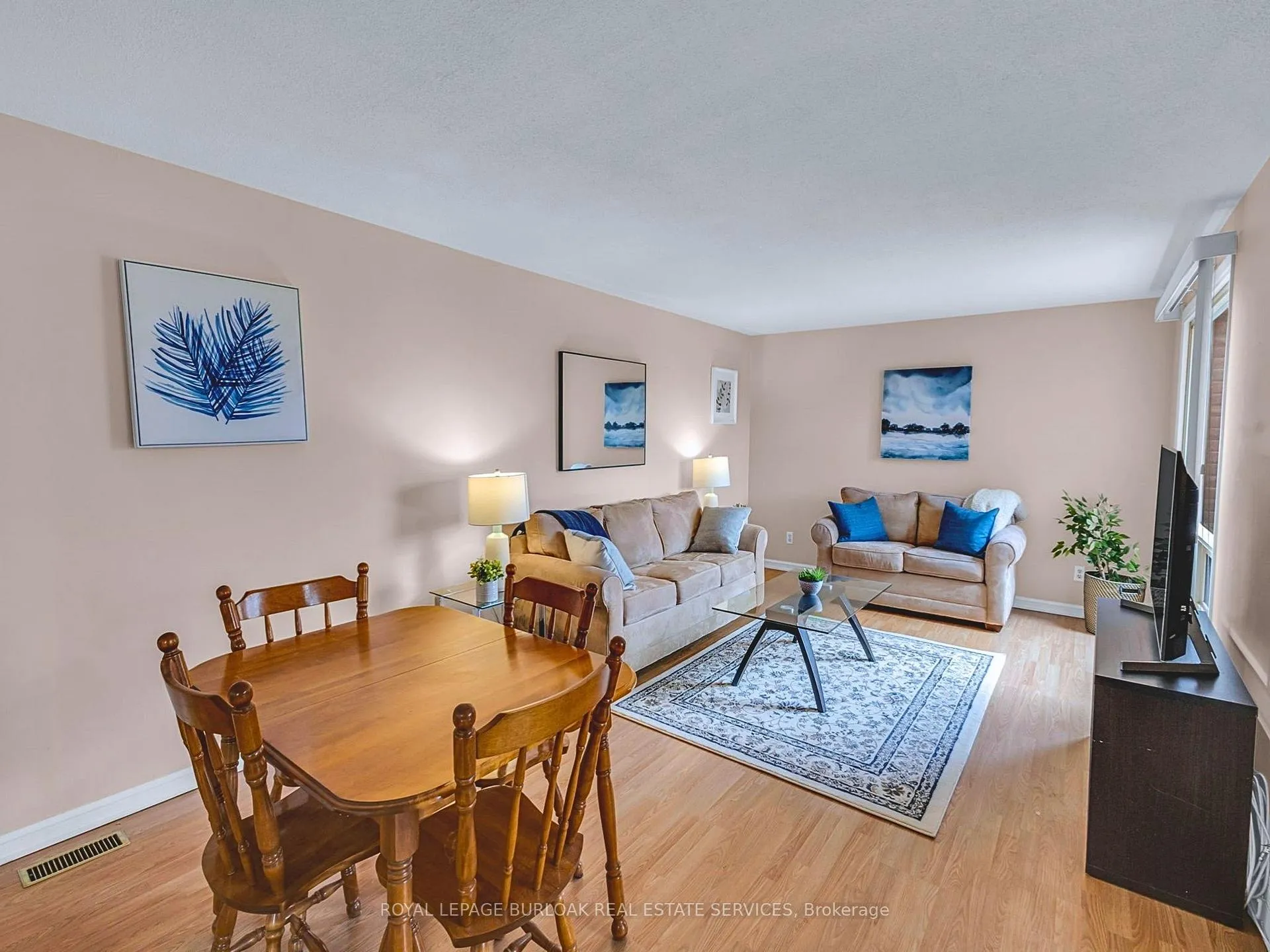 Photo 4 of Unit 3, 28 Underhill Crescent, Kitchener — HOMEH