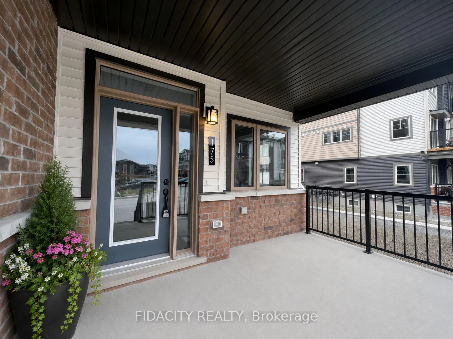 Photo 1 of 175 Anthracite Private, Ottawa, Barrhaven - Heritage Park — HOMEH