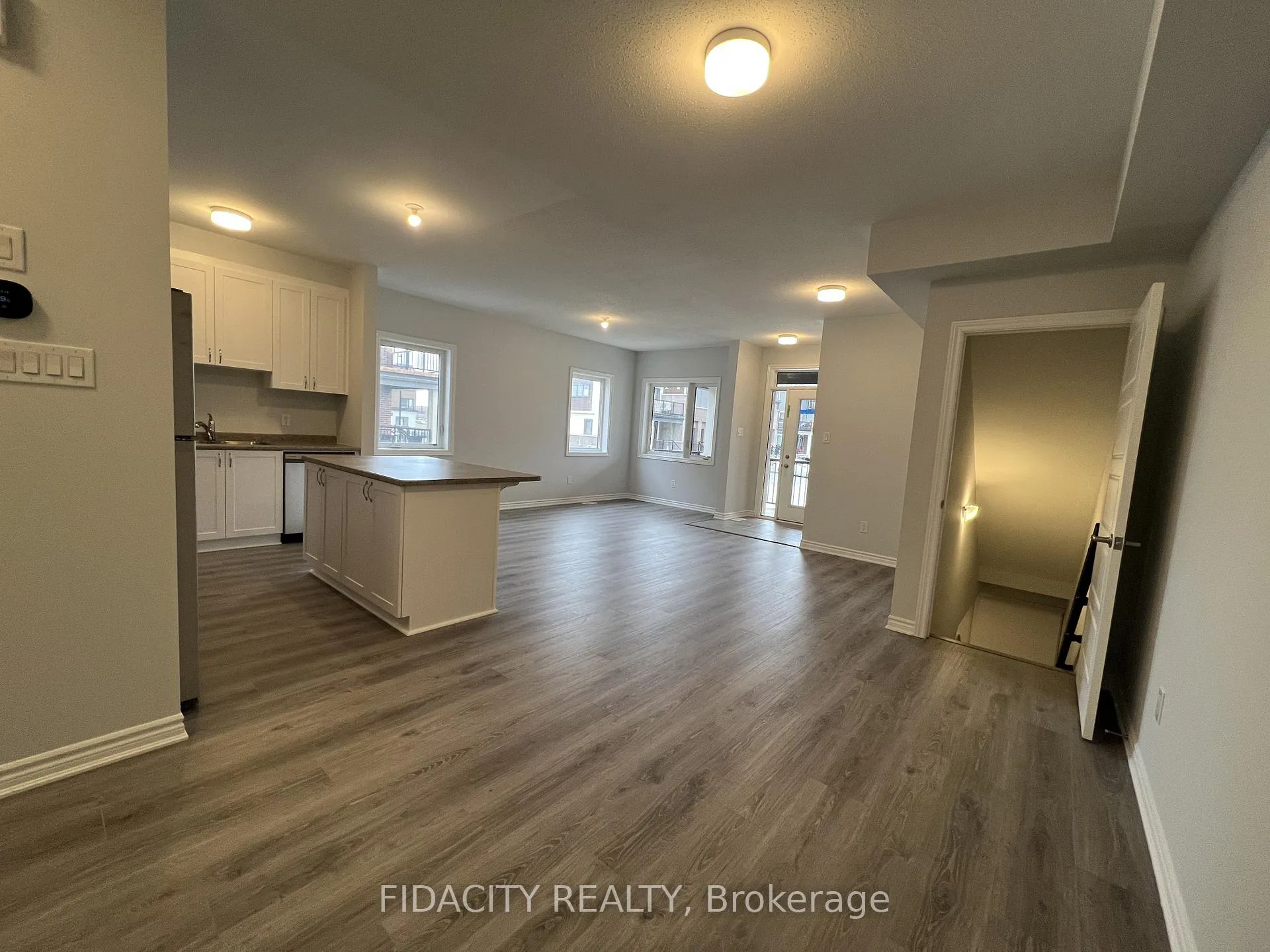 Photo 3 of 175 Anthracite Private, Ottawa, Barrhaven - Heritage Park — HOMEH
