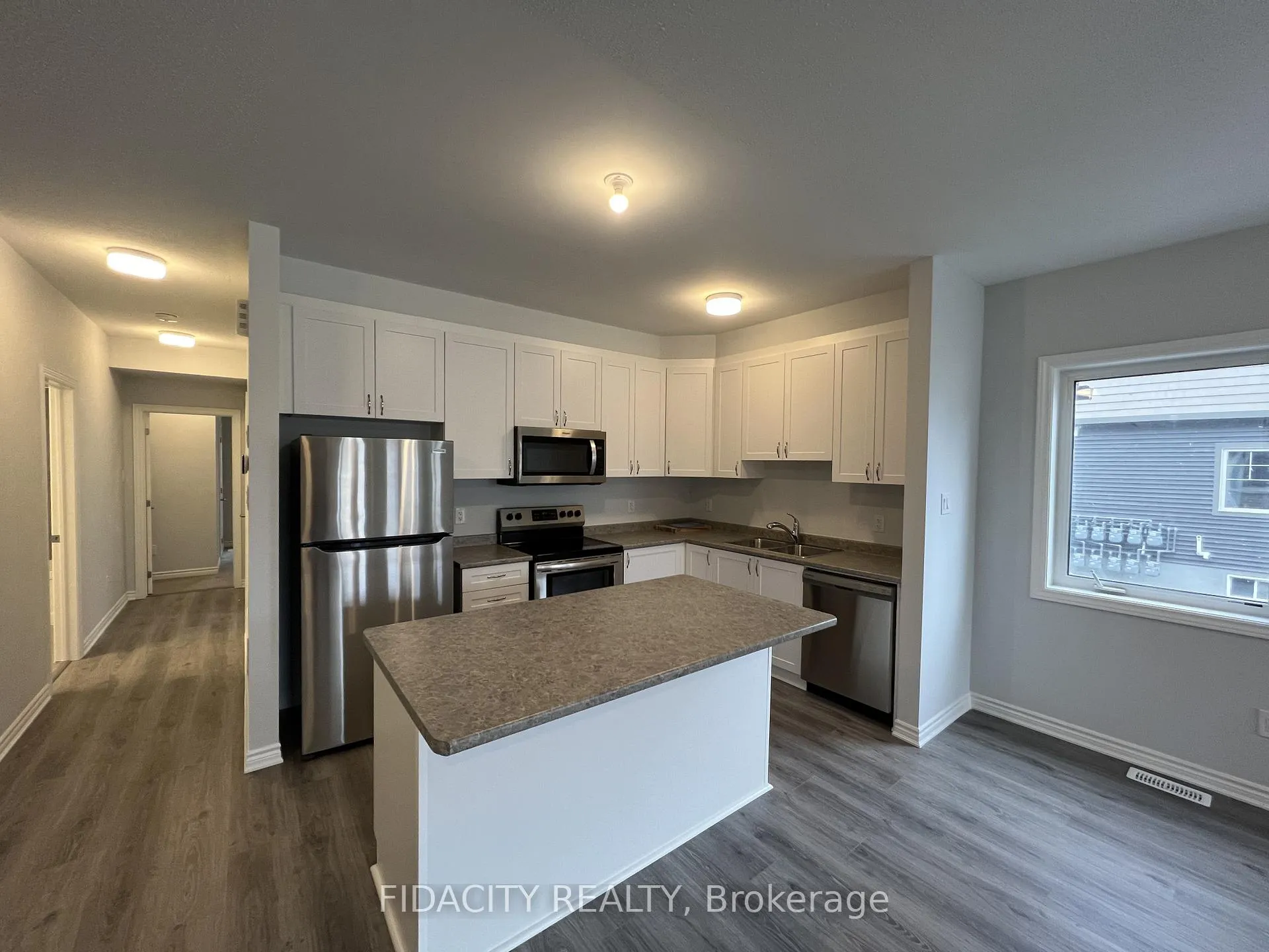 Photo 4 of 175 Anthracite Private, Ottawa, Barrhaven - Heritage Park — HOMEH