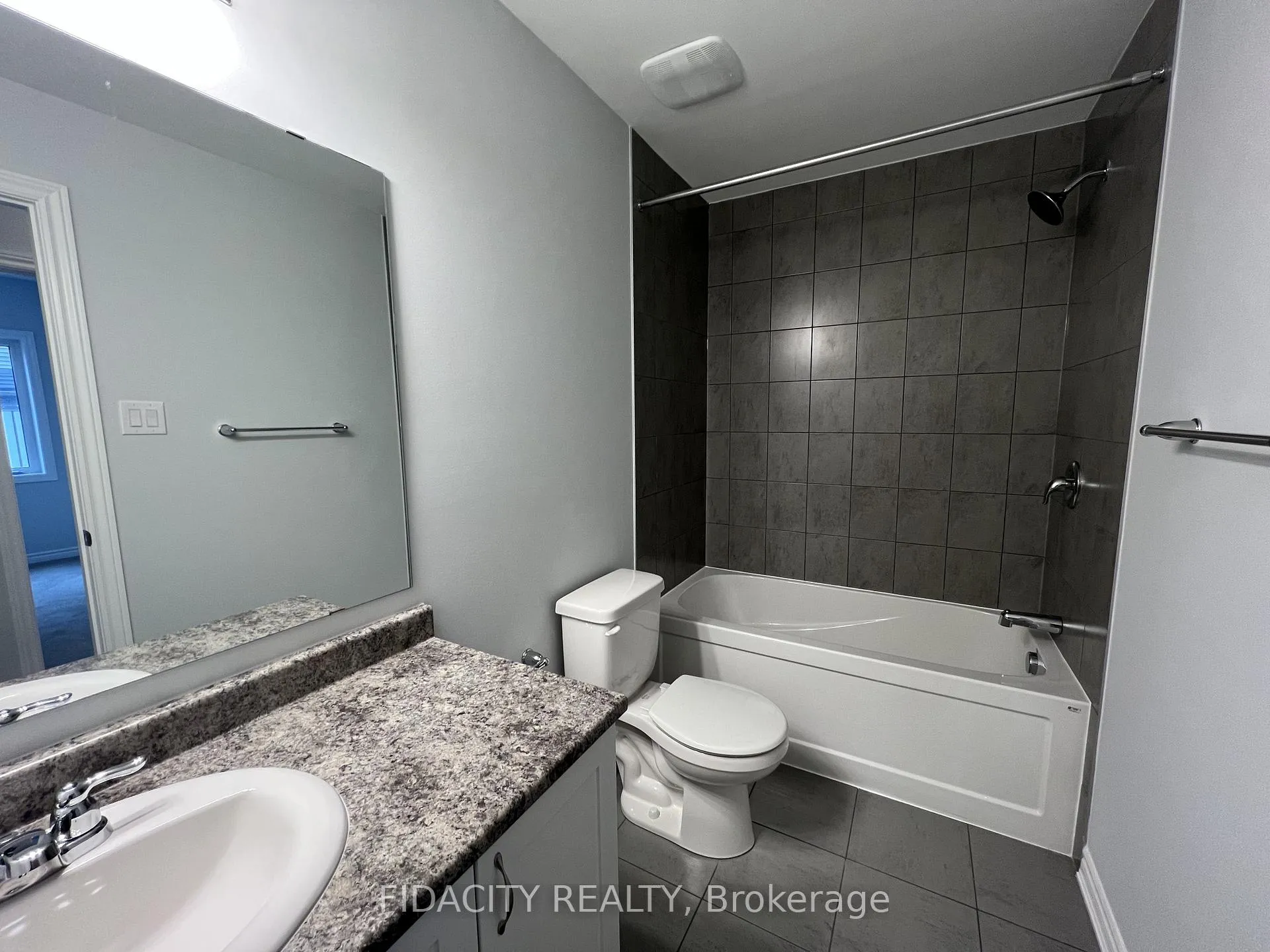 Photo 13 of 175 Anthracite Private, Ottawa, Barrhaven - Heritage Park — HOMEH