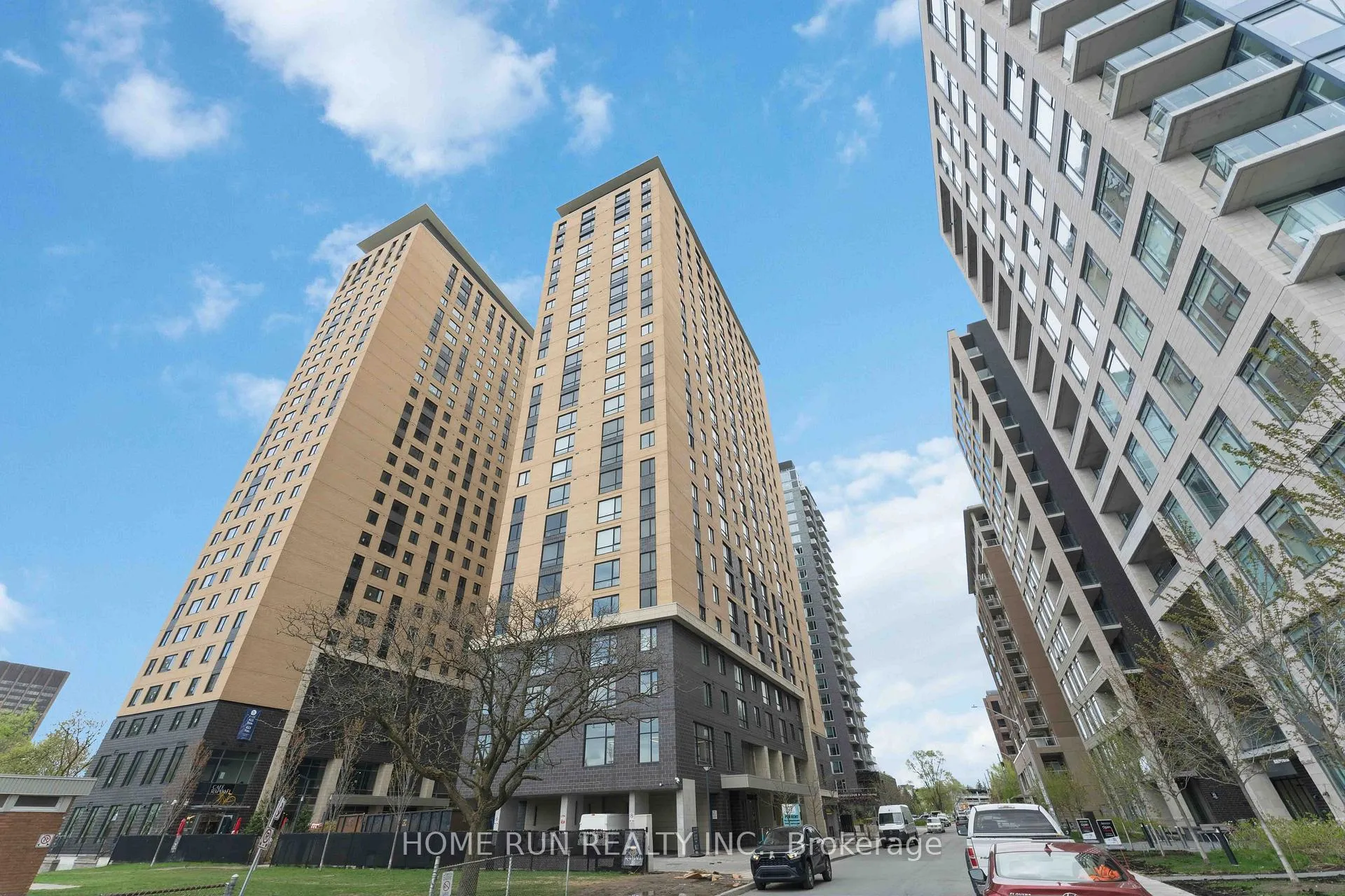 Front of Unit 2303, 105 Champagne Avenue S